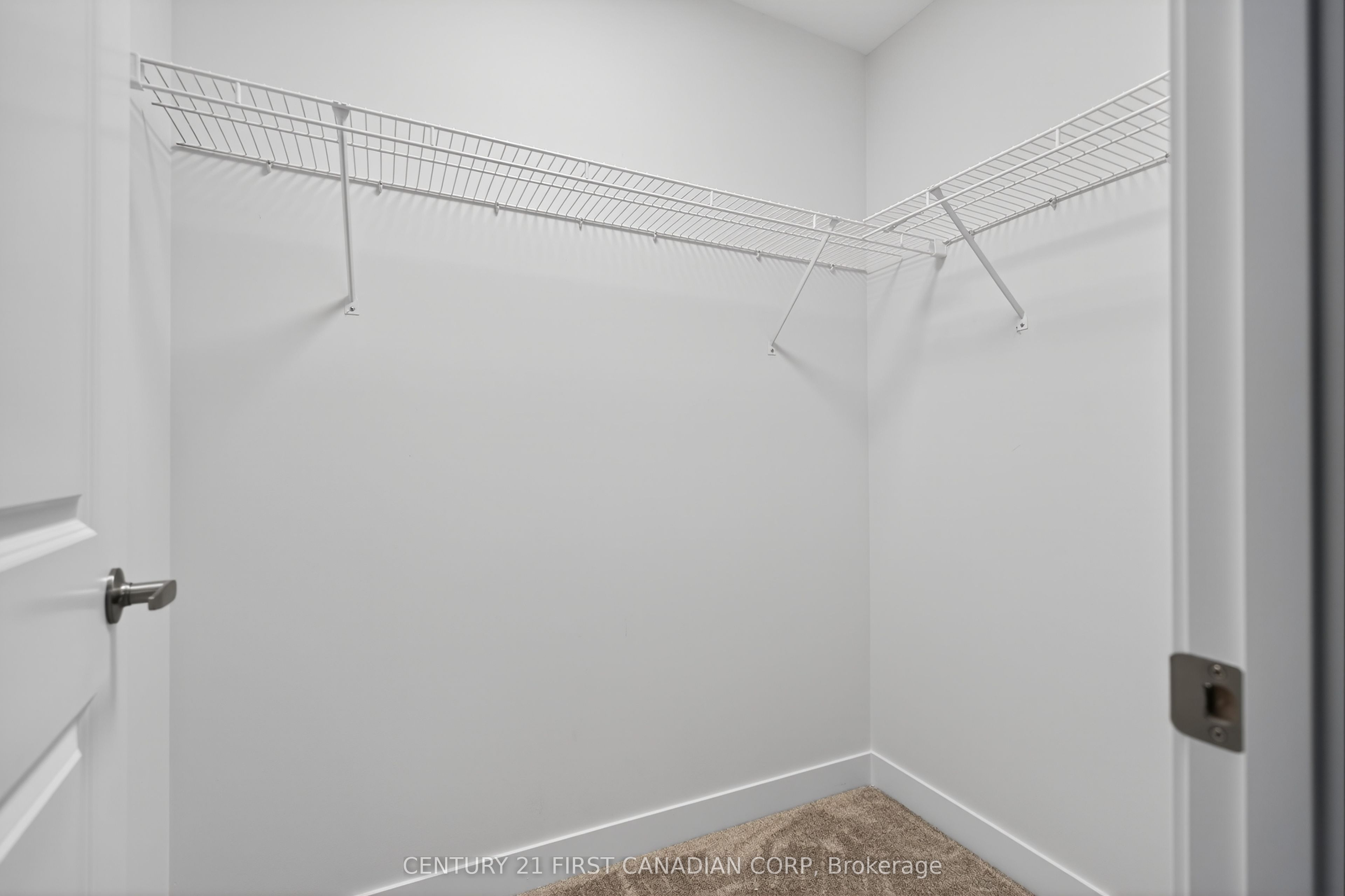 349 Southdale Road E 16 Property Photo 31