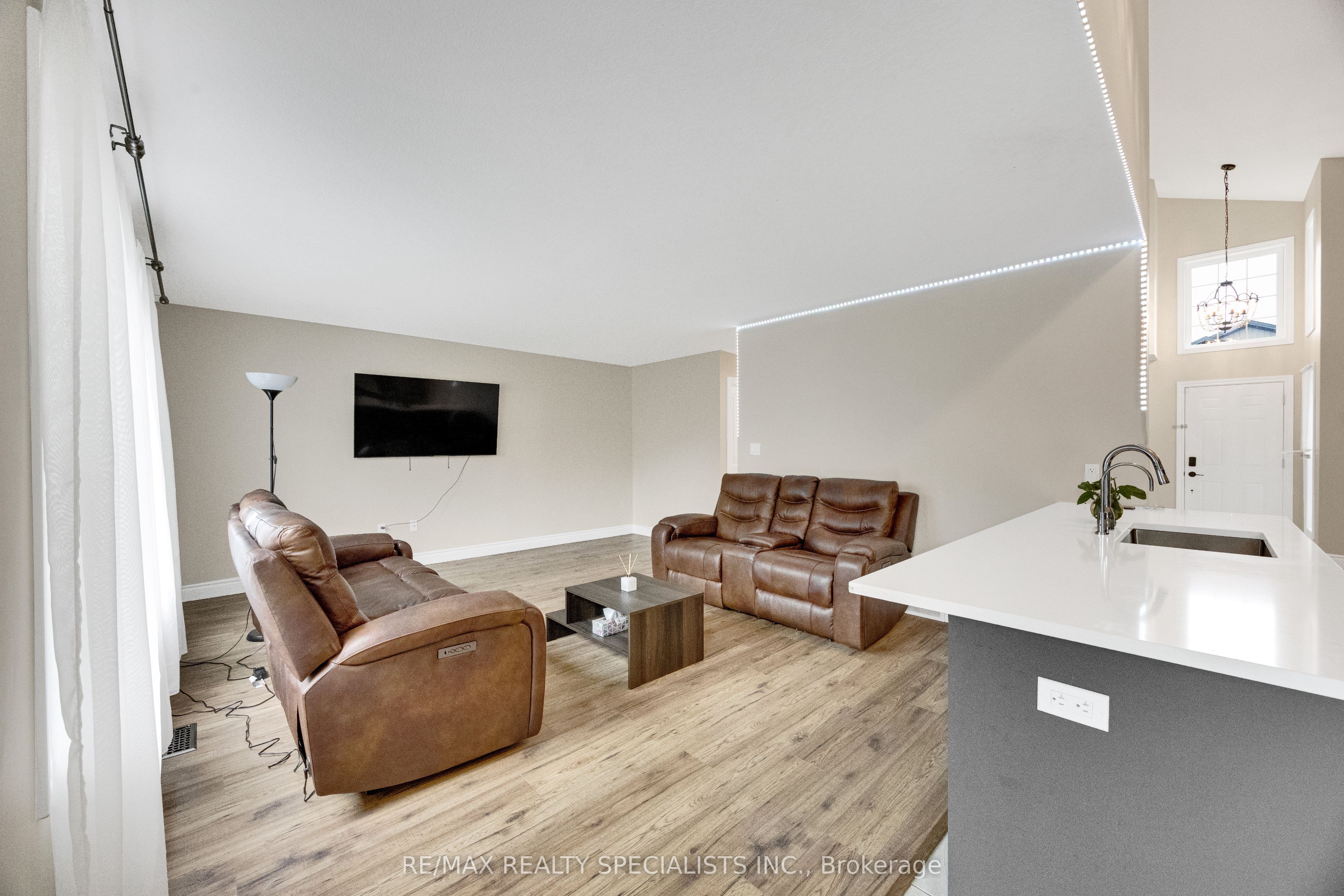 3270 Singleton Avenue 18 Property Photo 19
