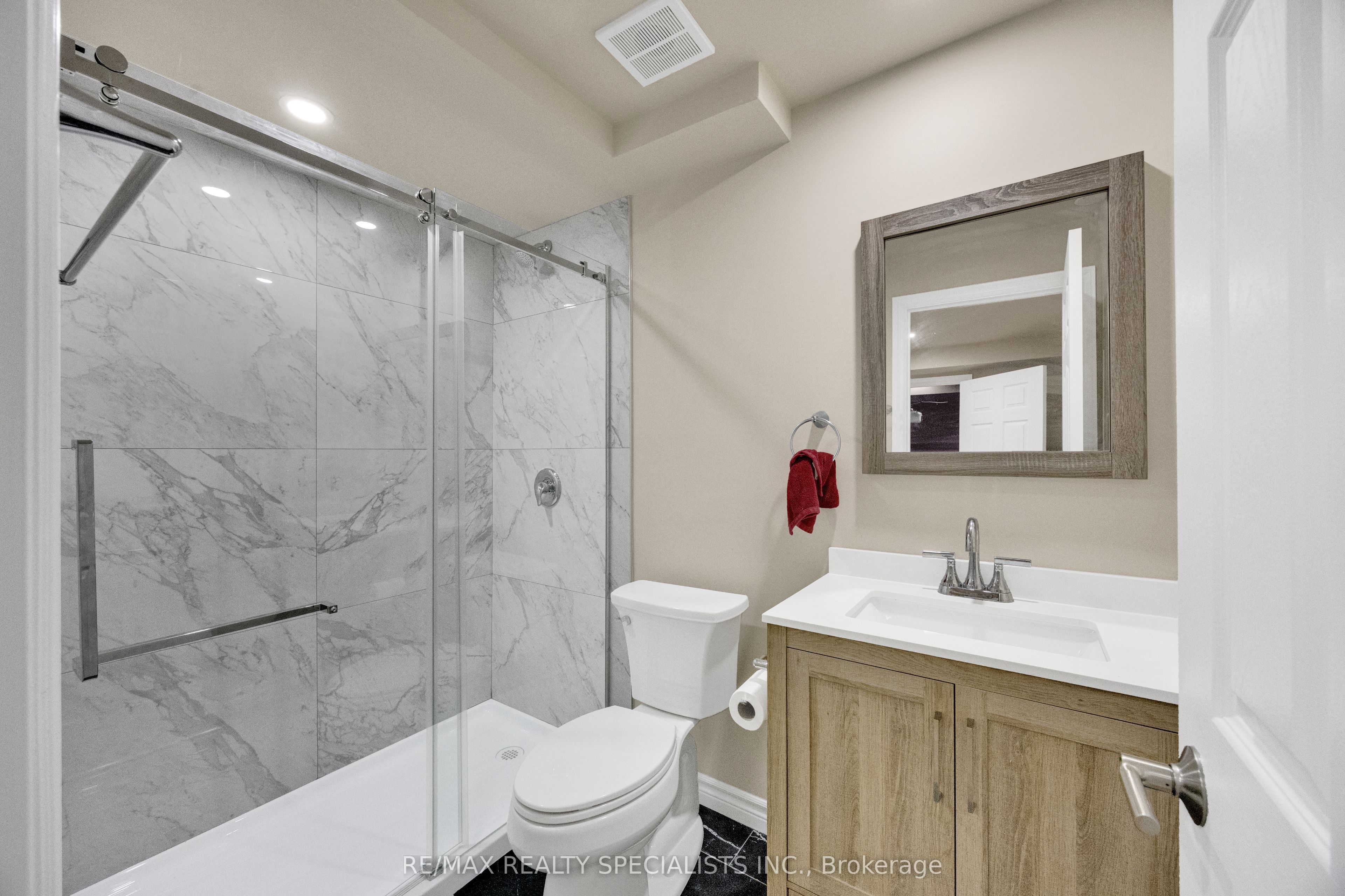 3270 Singleton Avenue 18 Property Photo 36