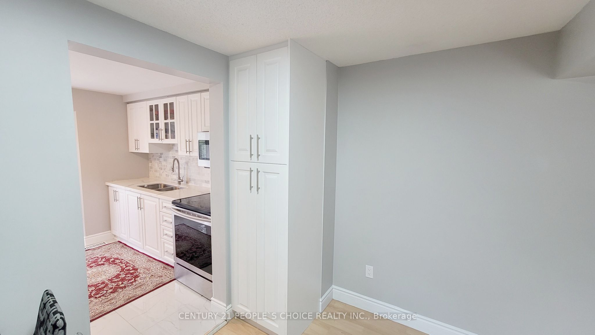 620 Settlersfield Court B Property Photo 8