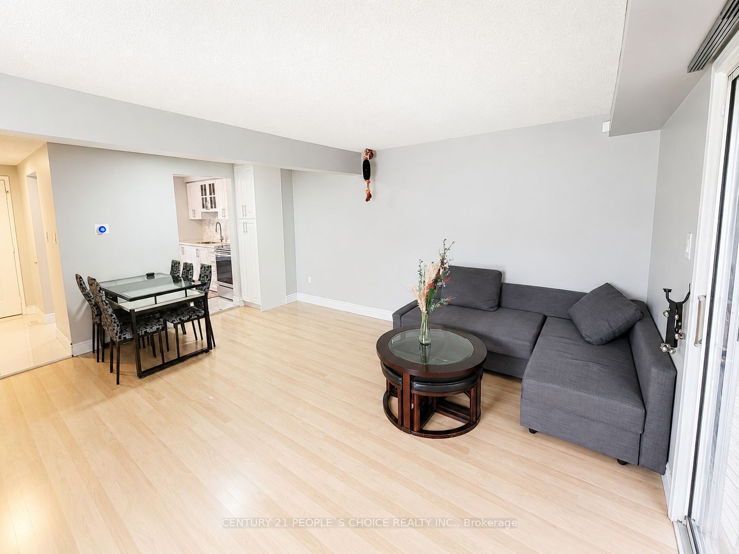 620 Settlersfield Court B Property Photo 14