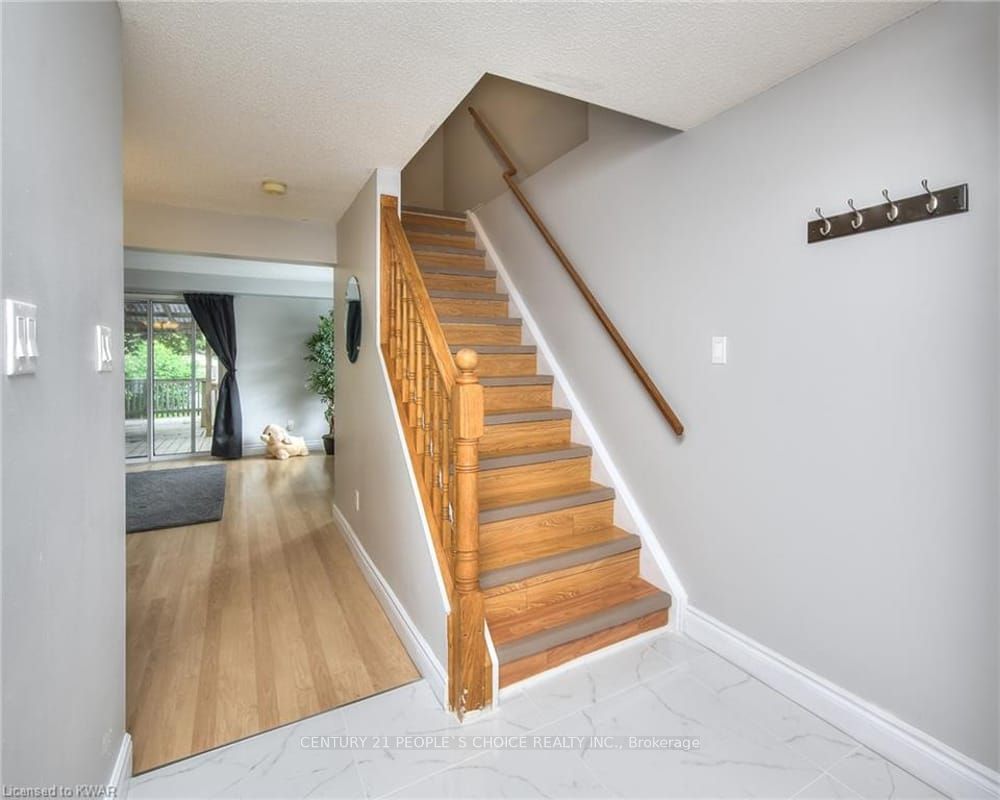 620 Settlersfield Court B Property Photo 16