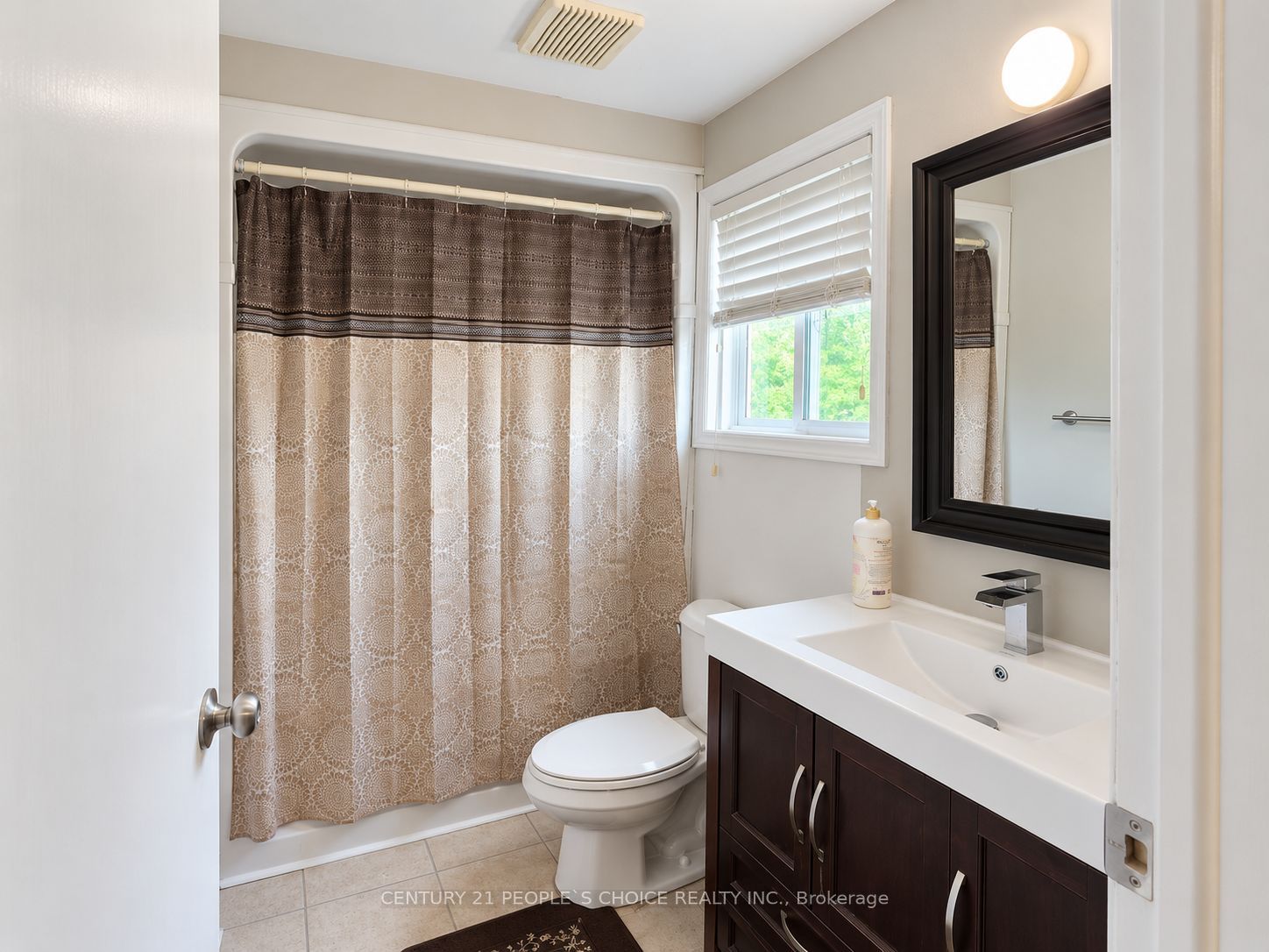 620 Settlersfield Court B Property Photo 24