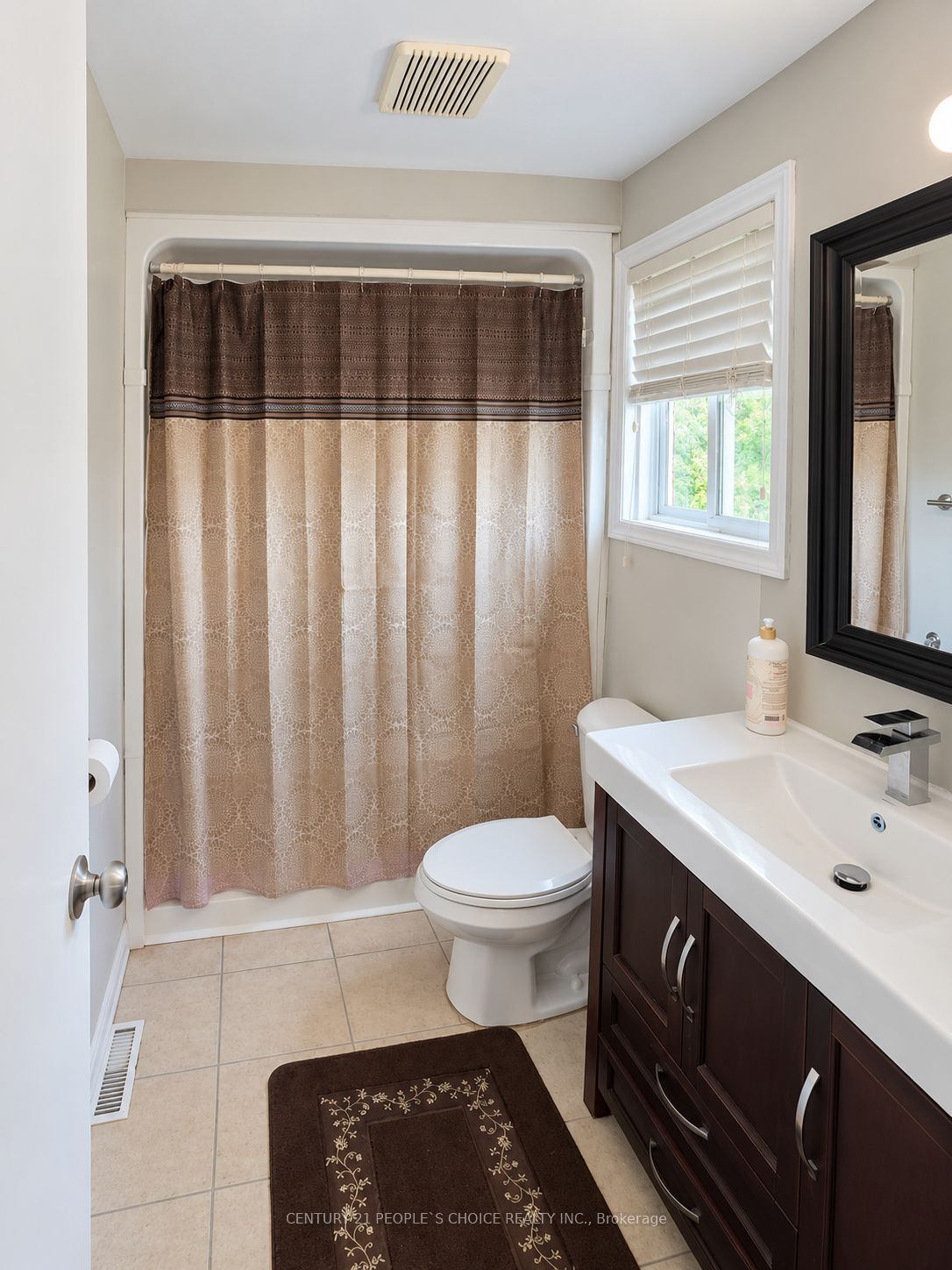 620 Settlersfield Court B Property Photo 25