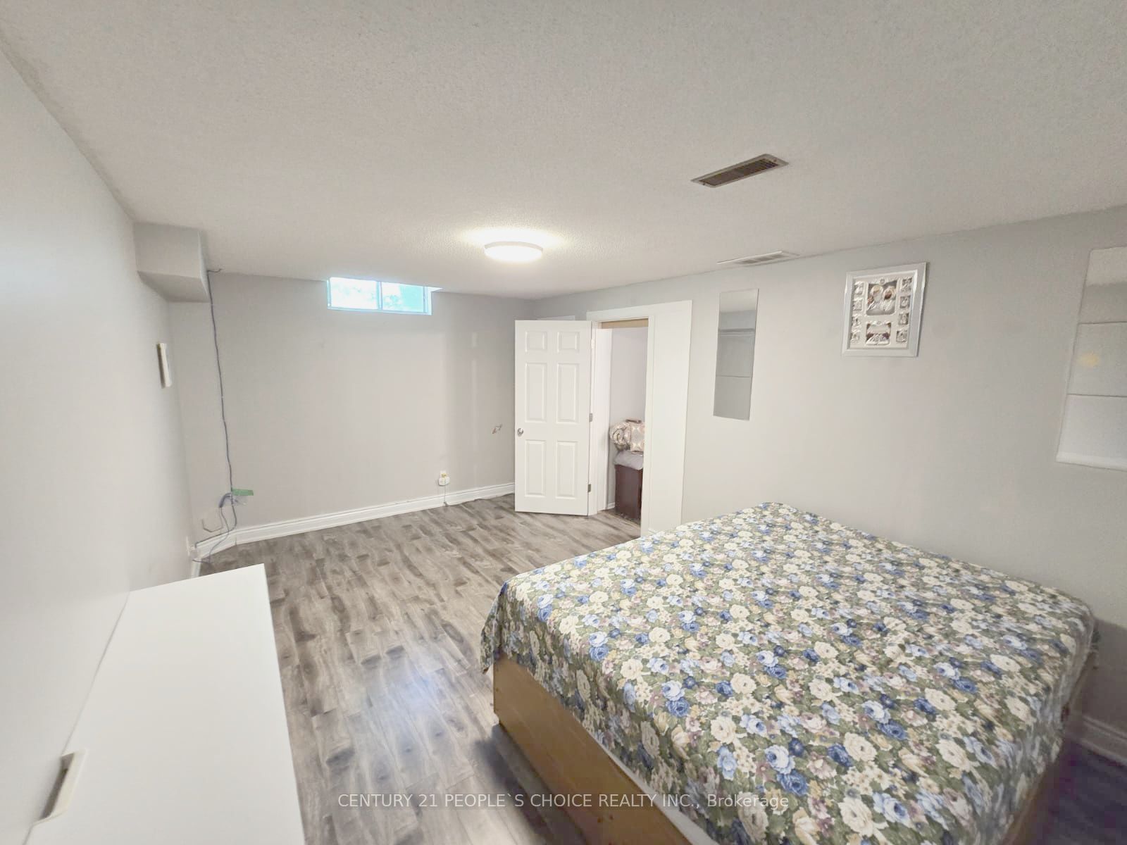 620 Settlersfield Court B Property Photo 31