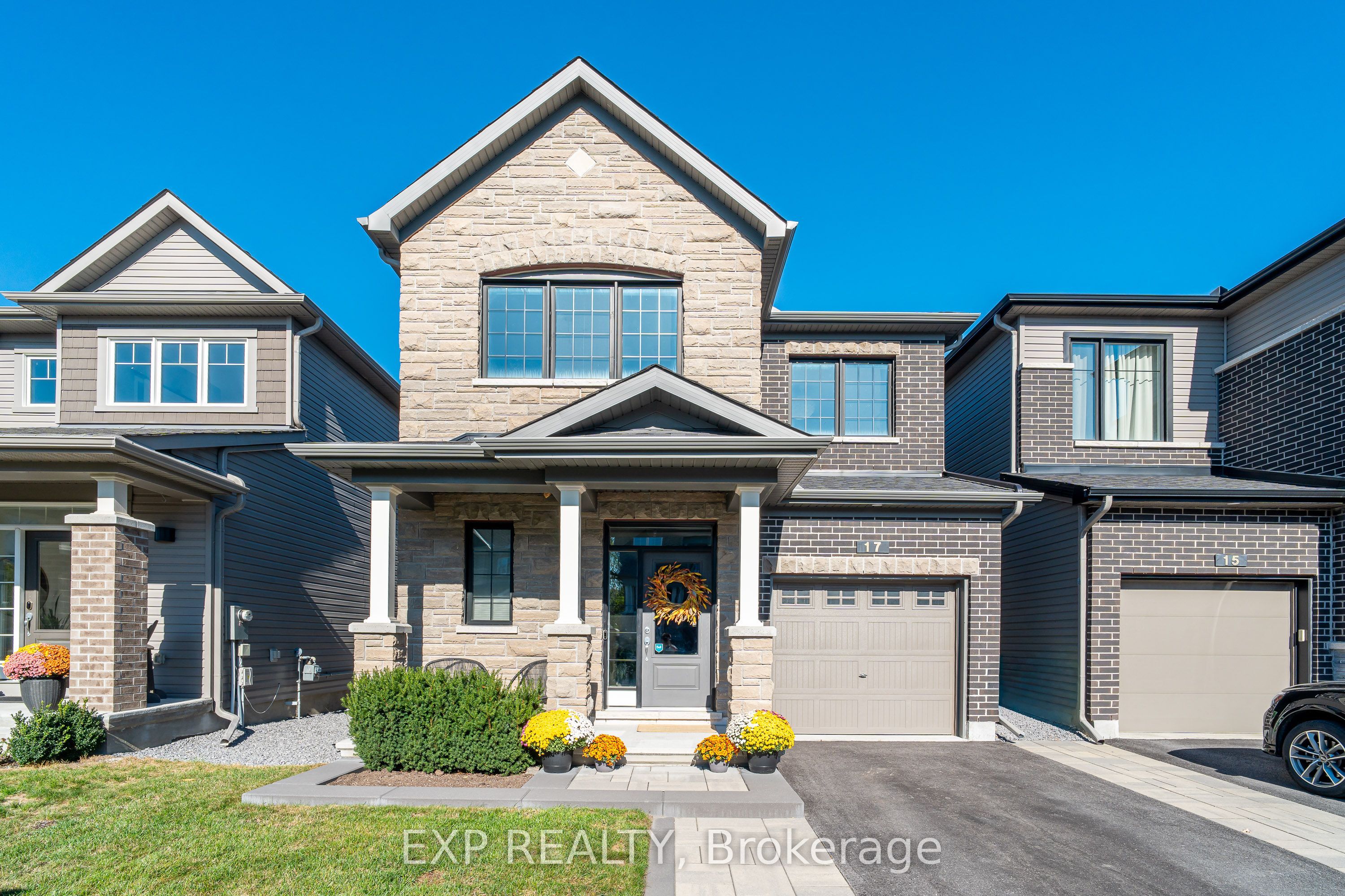 17 Allan Moore Place