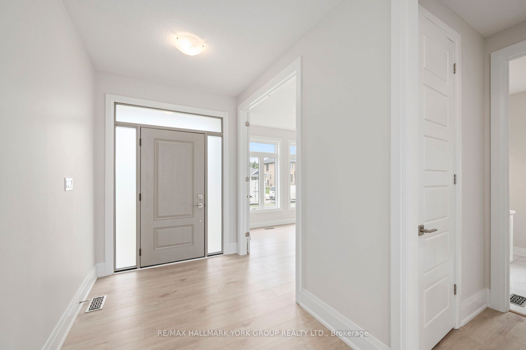 246 Leitch Street Property Photo 6