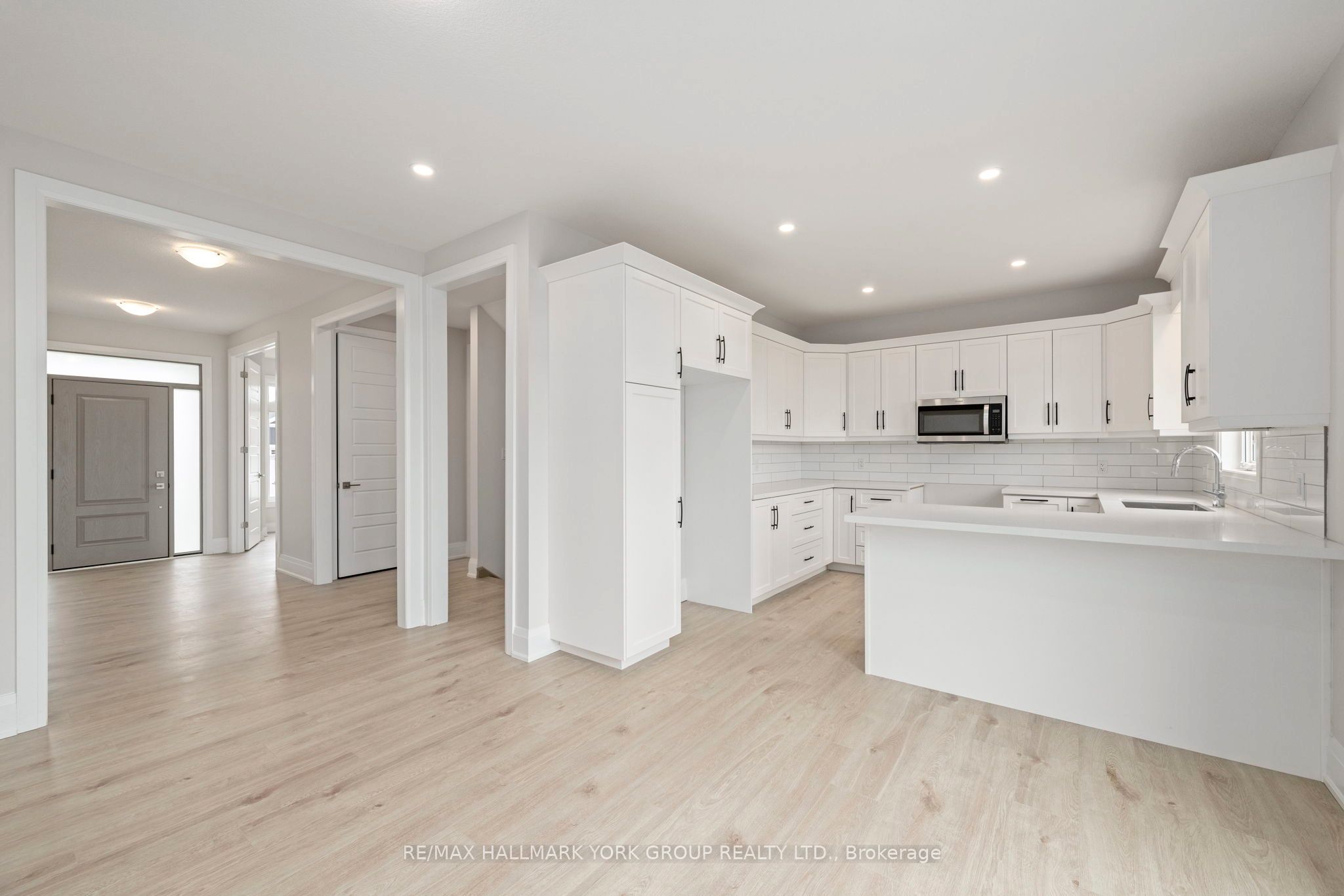 246 Leitch Street Property Photo 13