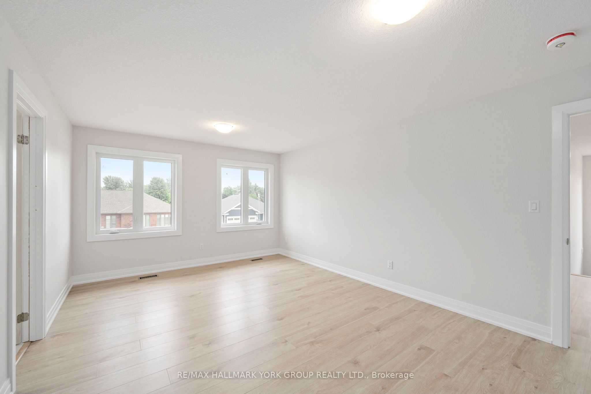 246 Leitch Street Property Photo 25
