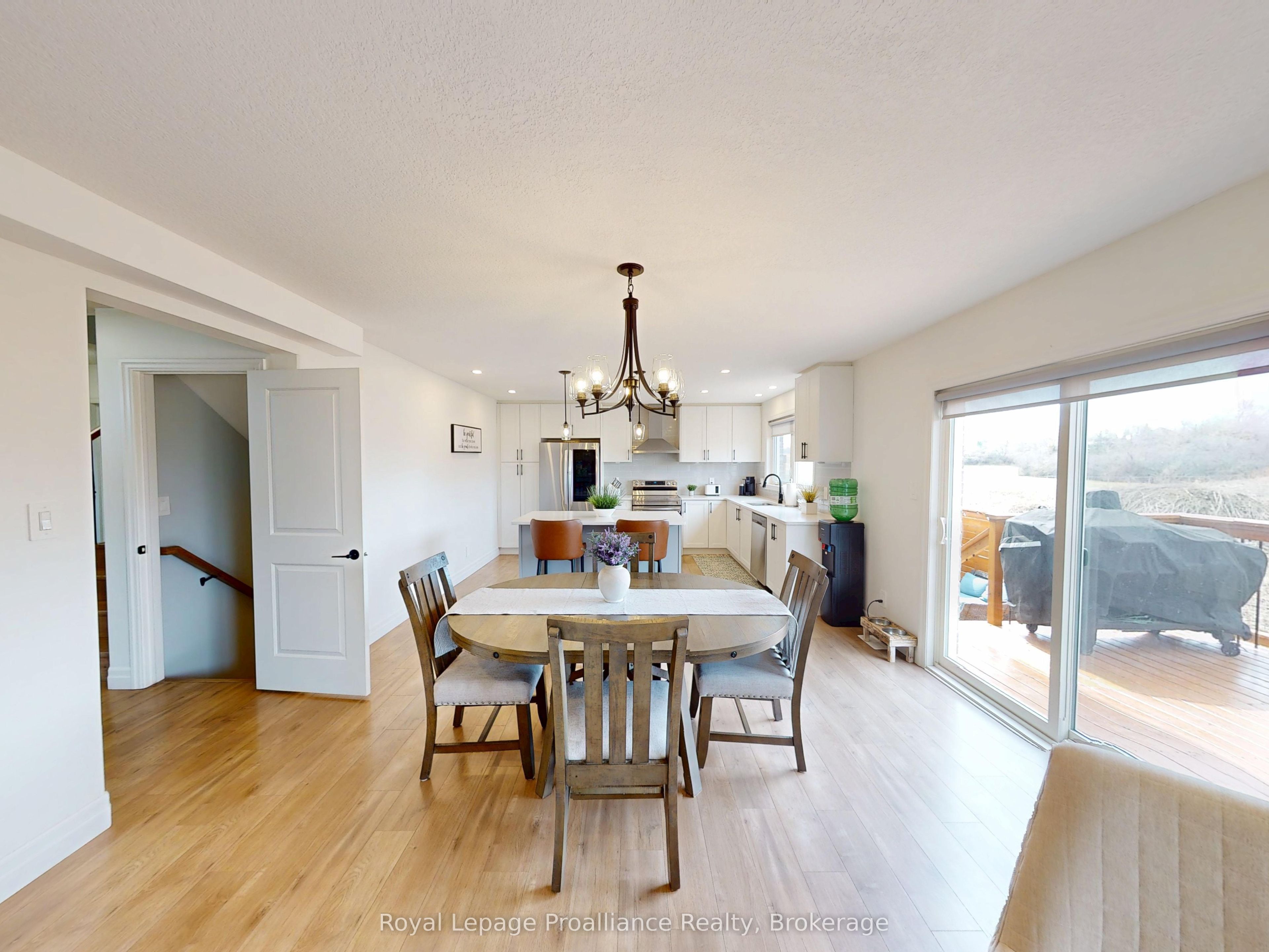 55 Lanark Drive Property Photo 11
