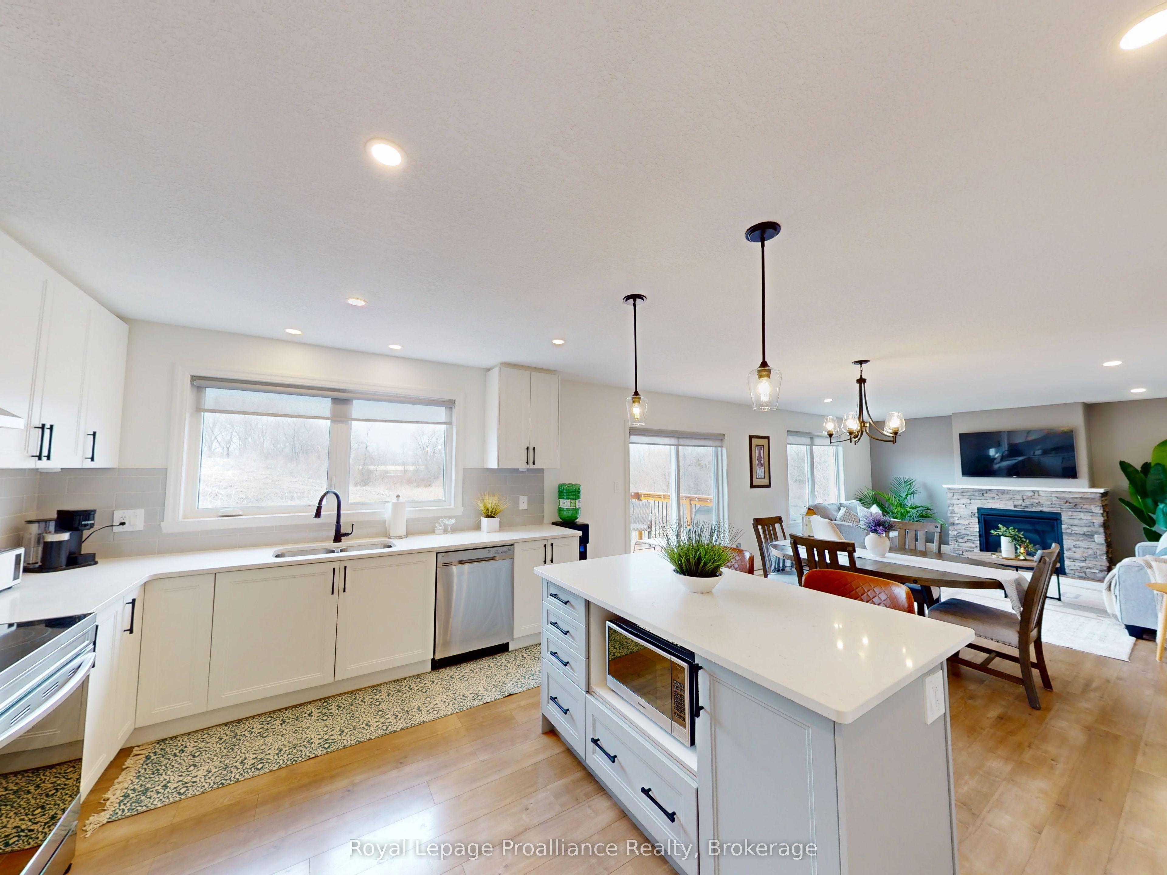 55 Lanark Drive Property Photo 13
