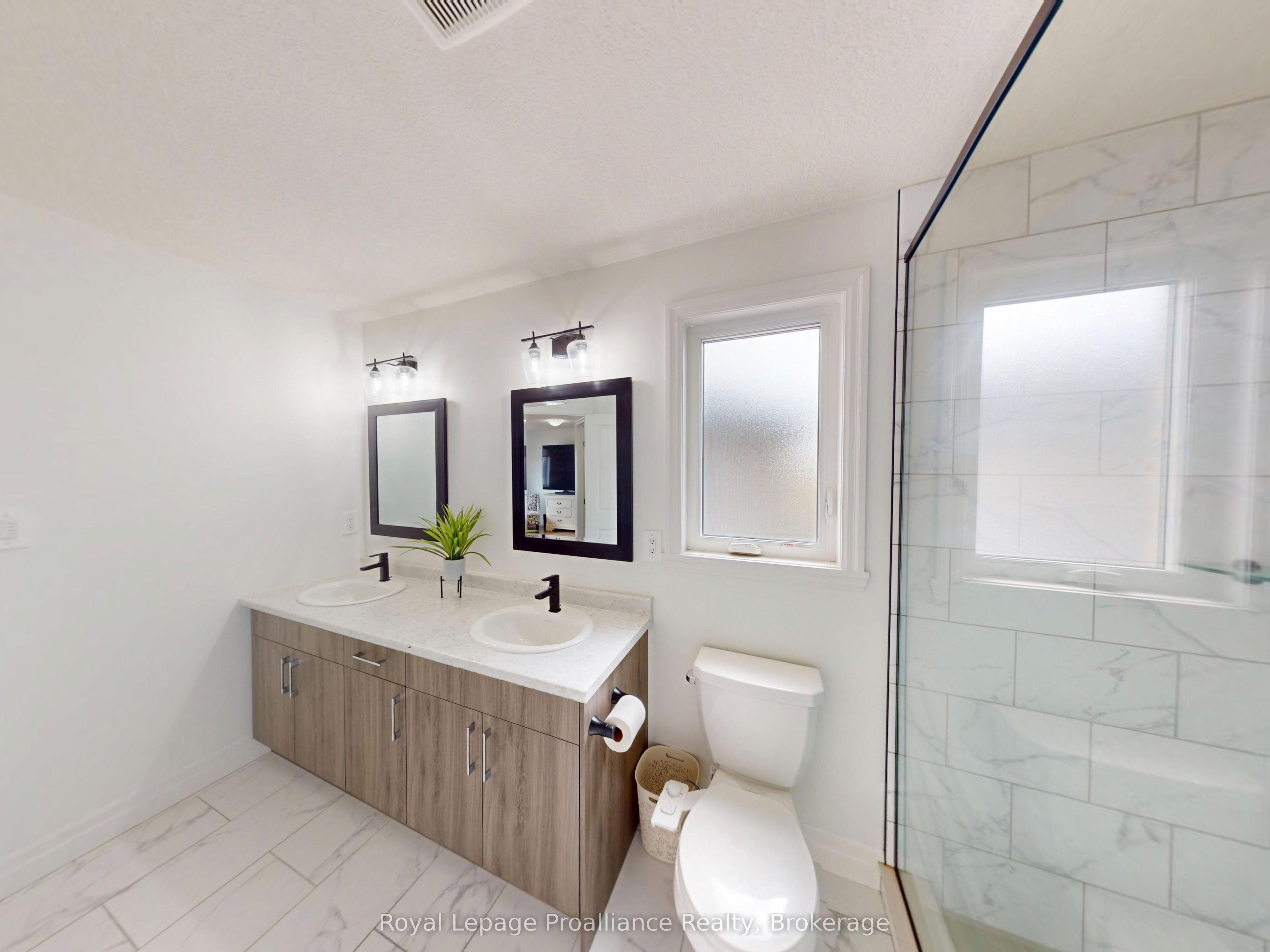 55 Lanark Drive Property Photo 19