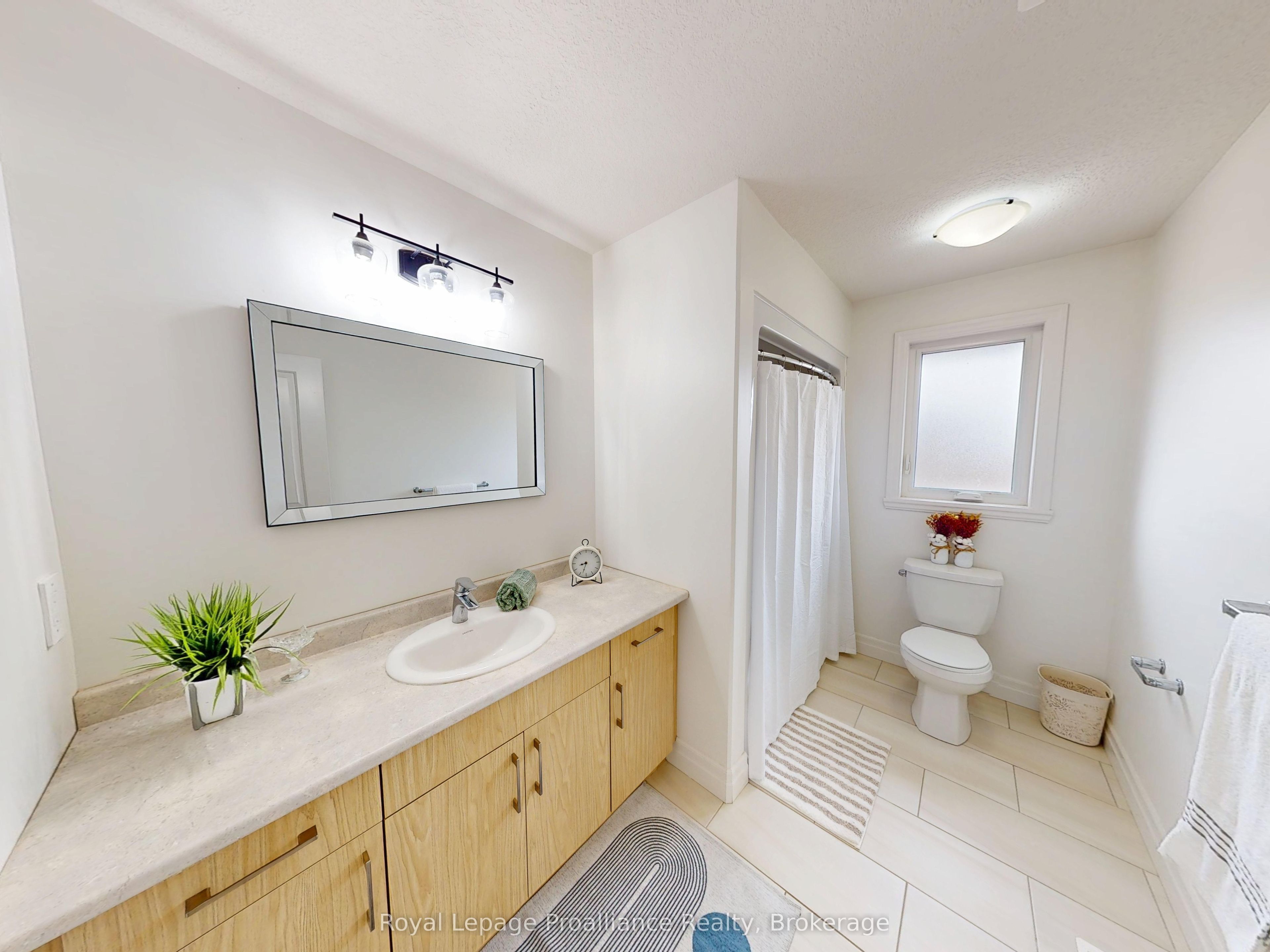 55 Lanark Drive Property Photo 22