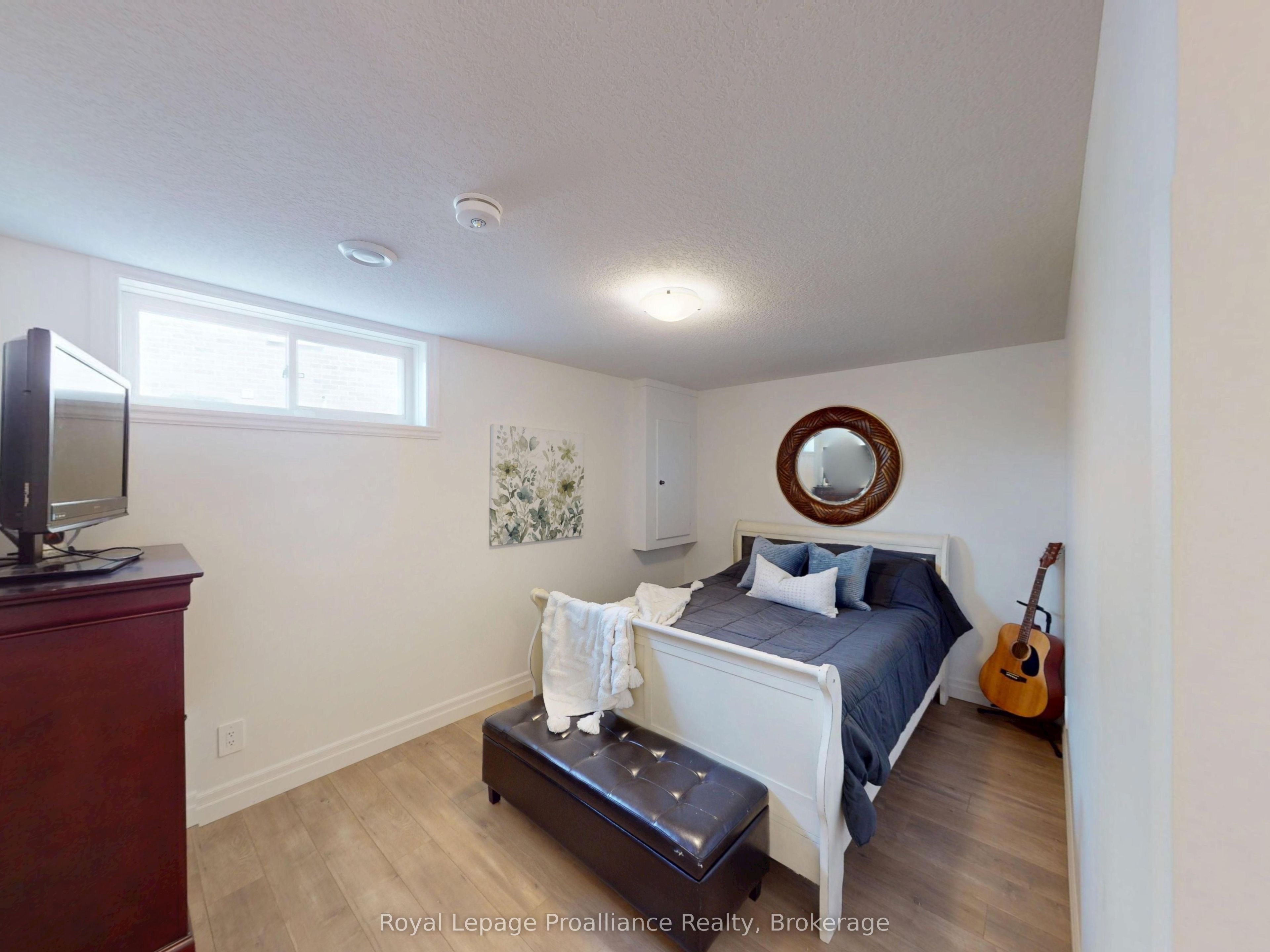 55 Lanark Drive Property Photo 28