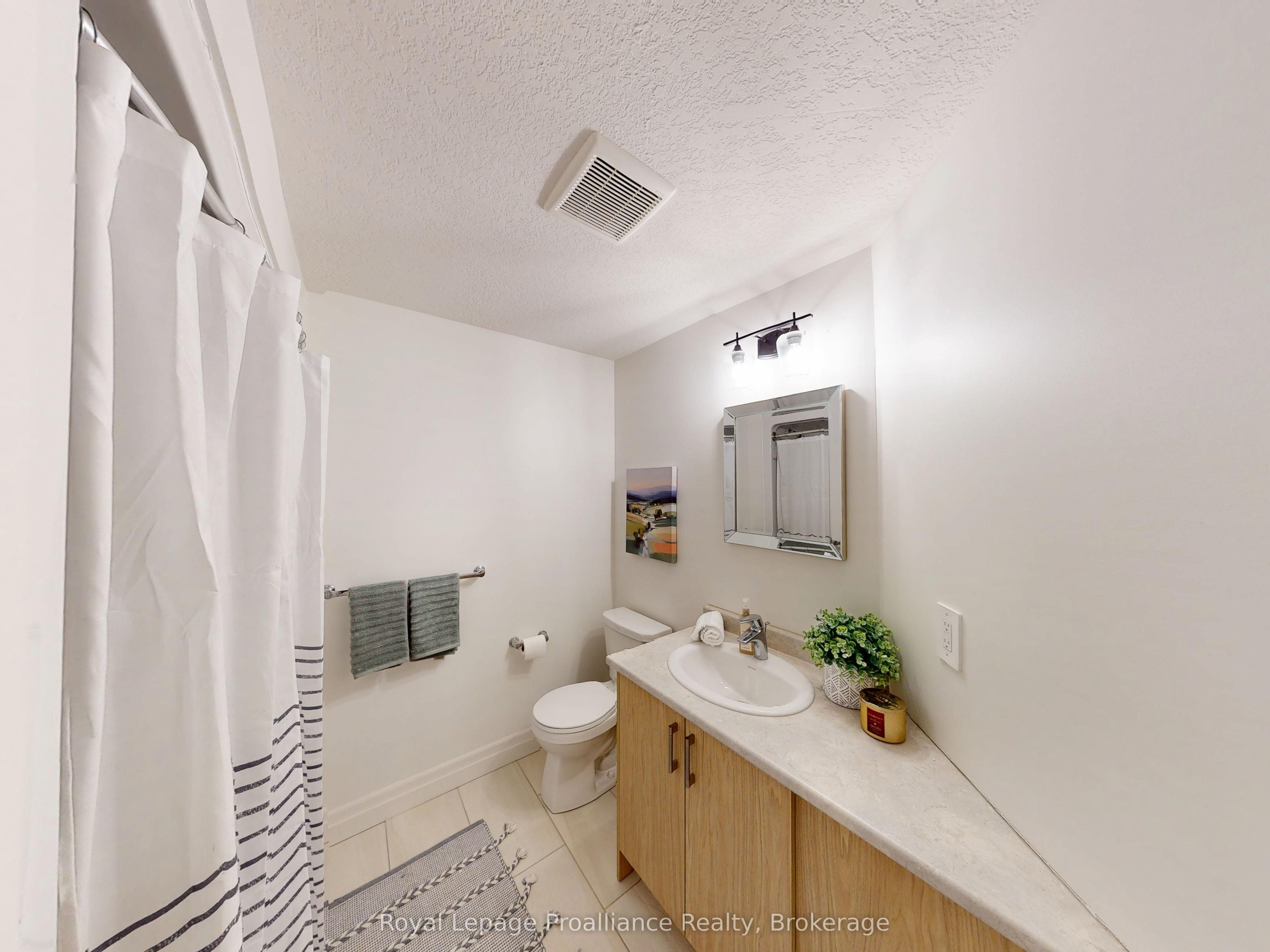 55 Lanark Drive Property Photo 30