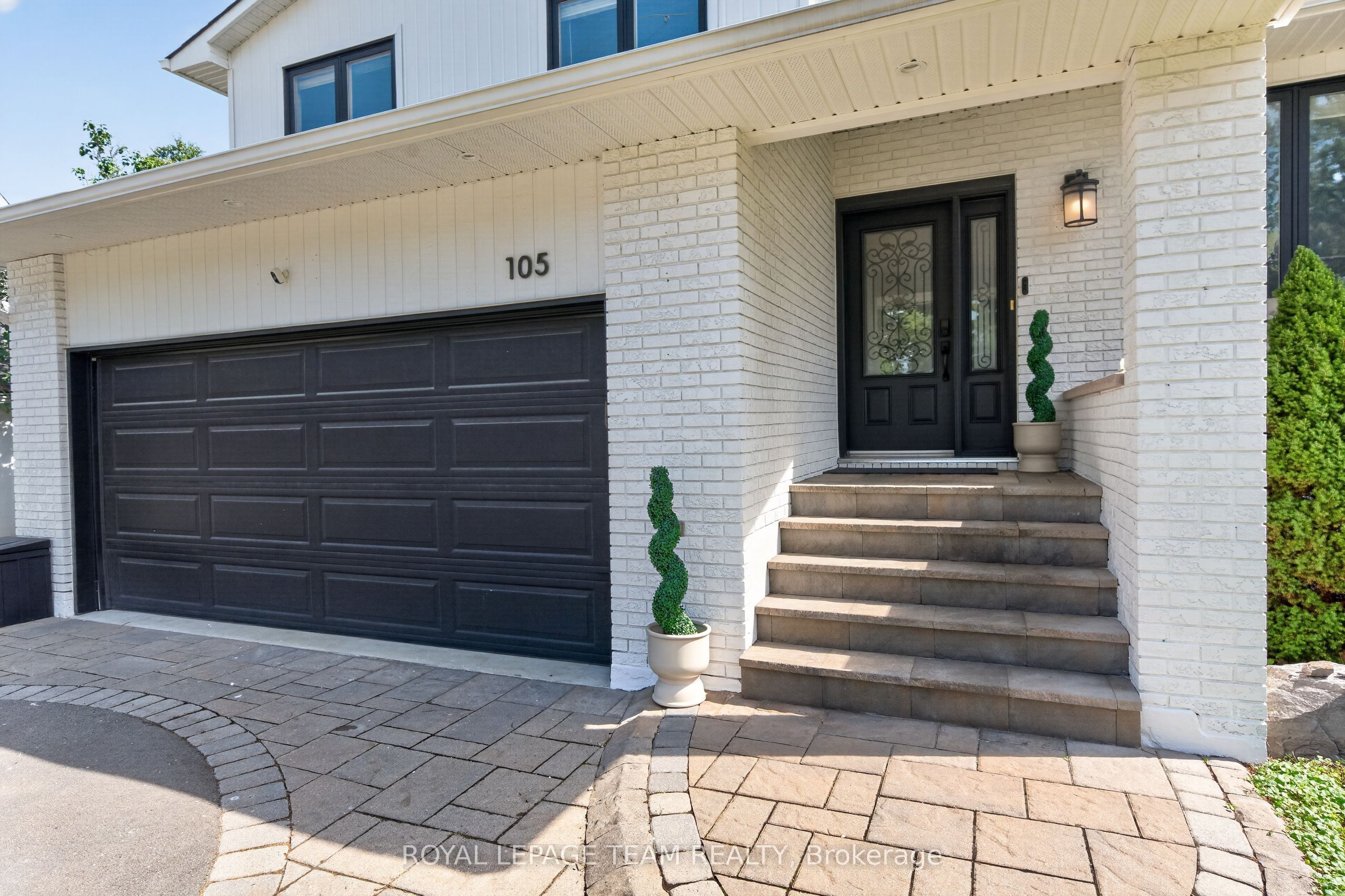 105 Brae Crescent Property Photo 3