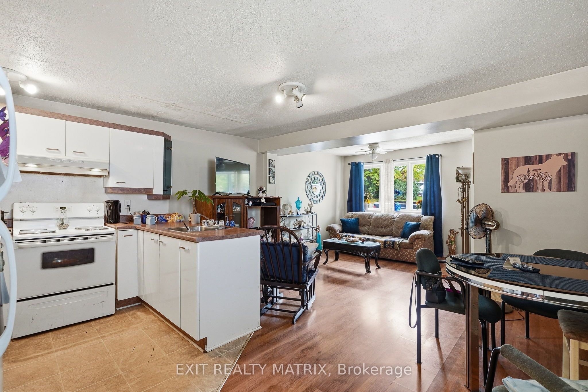 407 Regent Street Property Photo 6