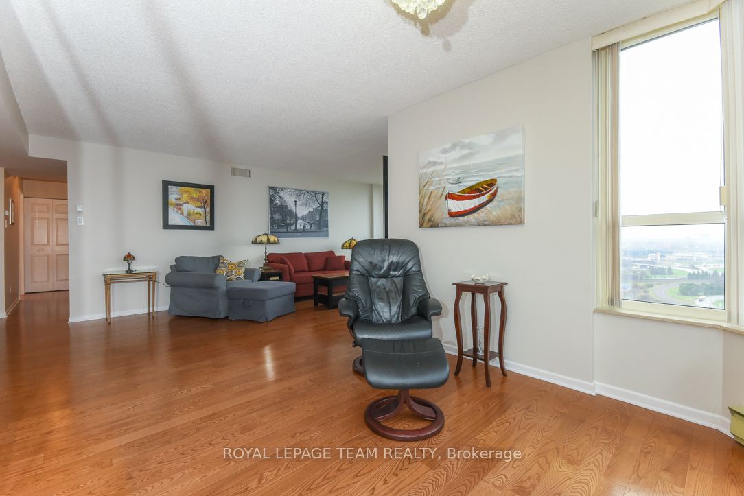 1510 Riverside Drive 2504 Property Photo 14