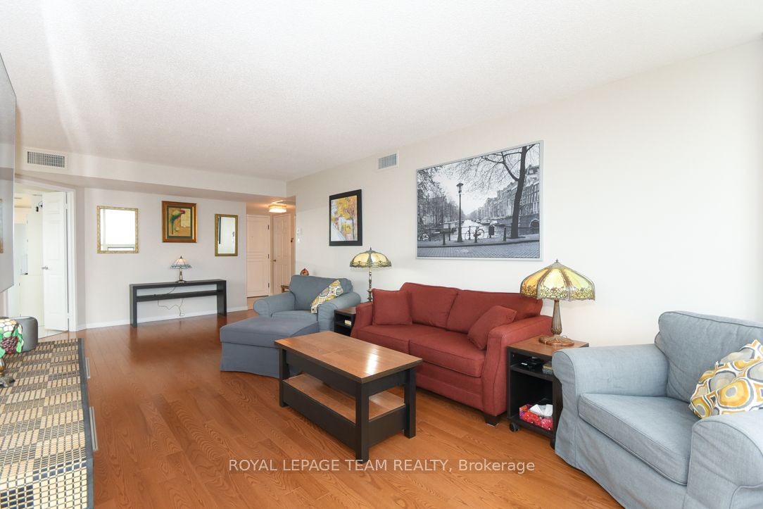 1510 Riverside Drive 2504 Property Photo 15