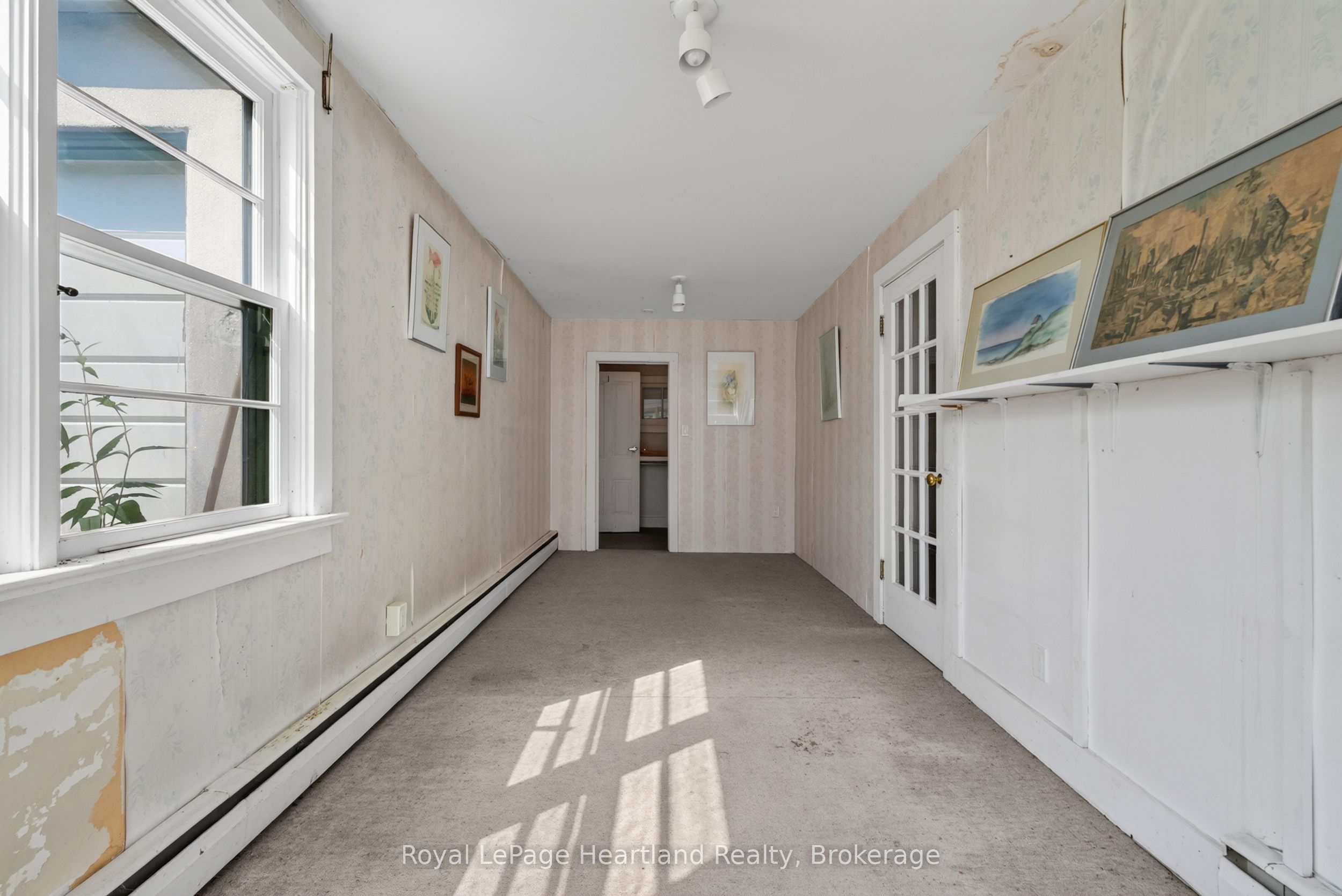 18 Nelson Street E Property Photo 17