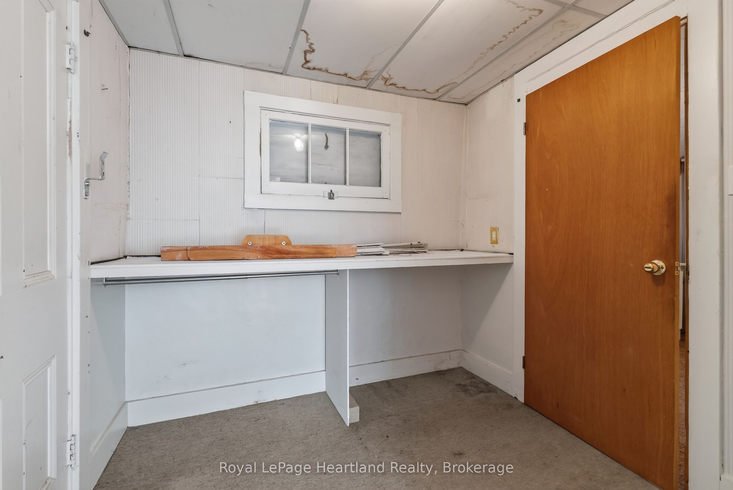 18 Nelson Street E Property Photo 19