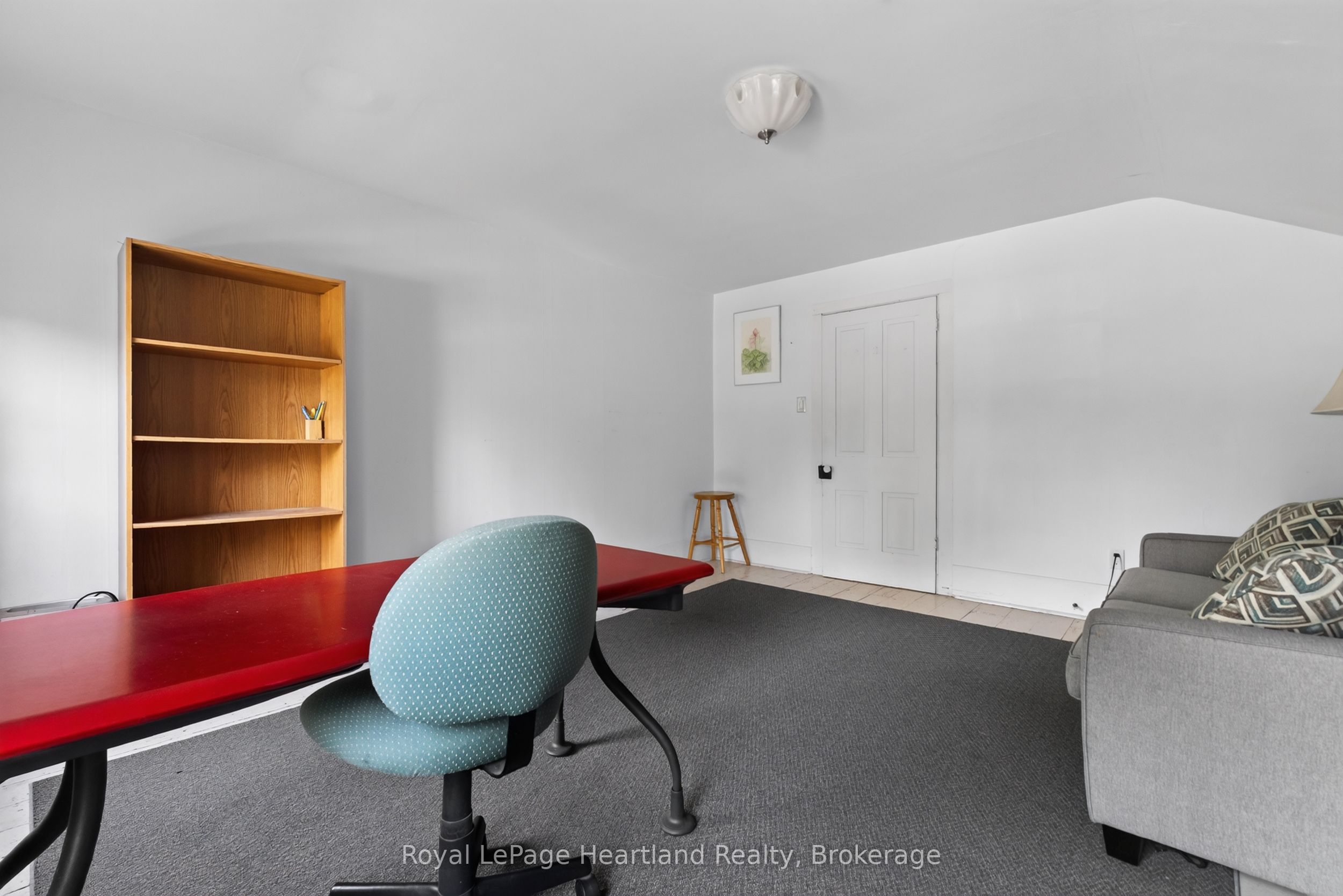 18 Nelson Street E Property Photo 29