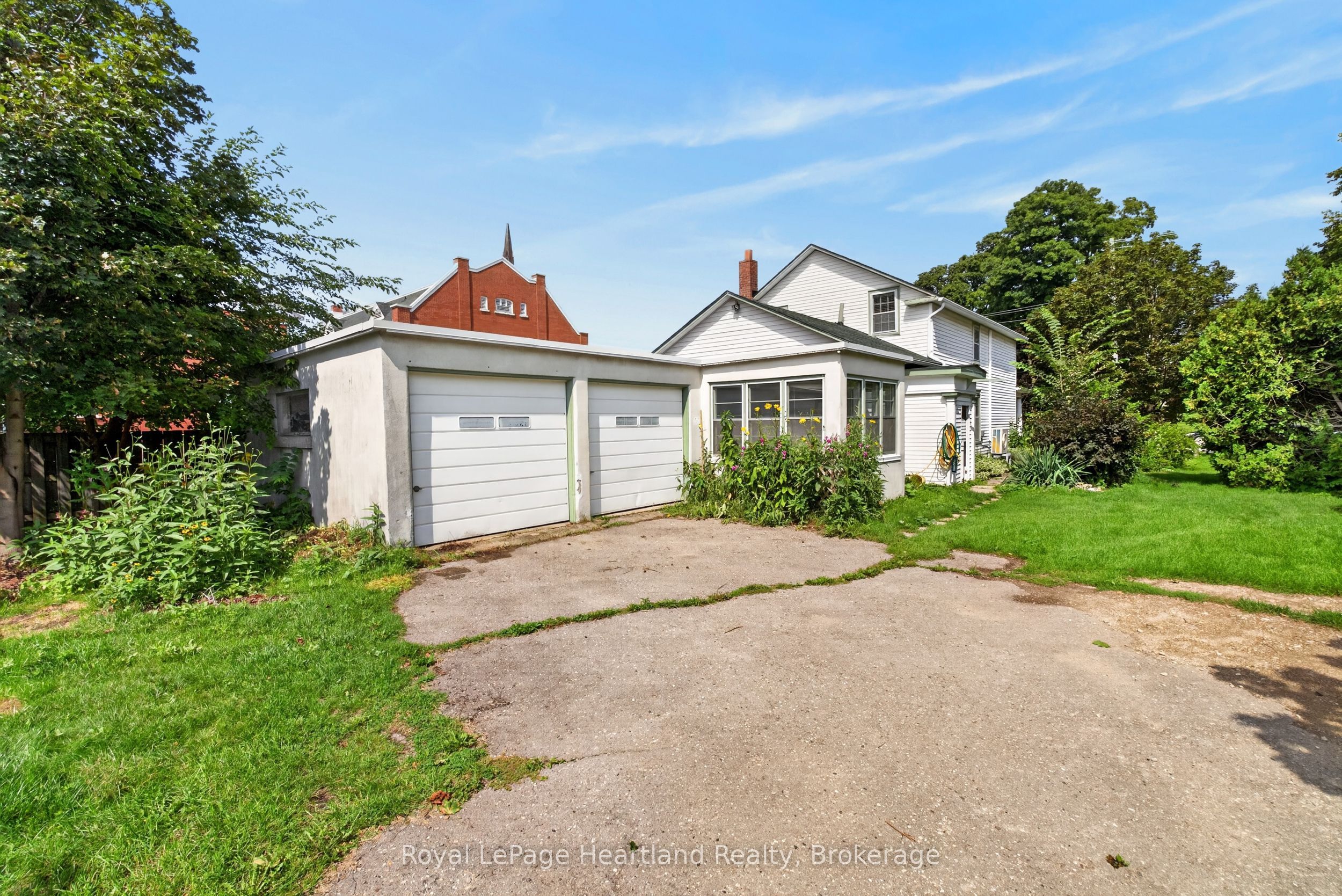 18 Nelson Street E Property Photo 31