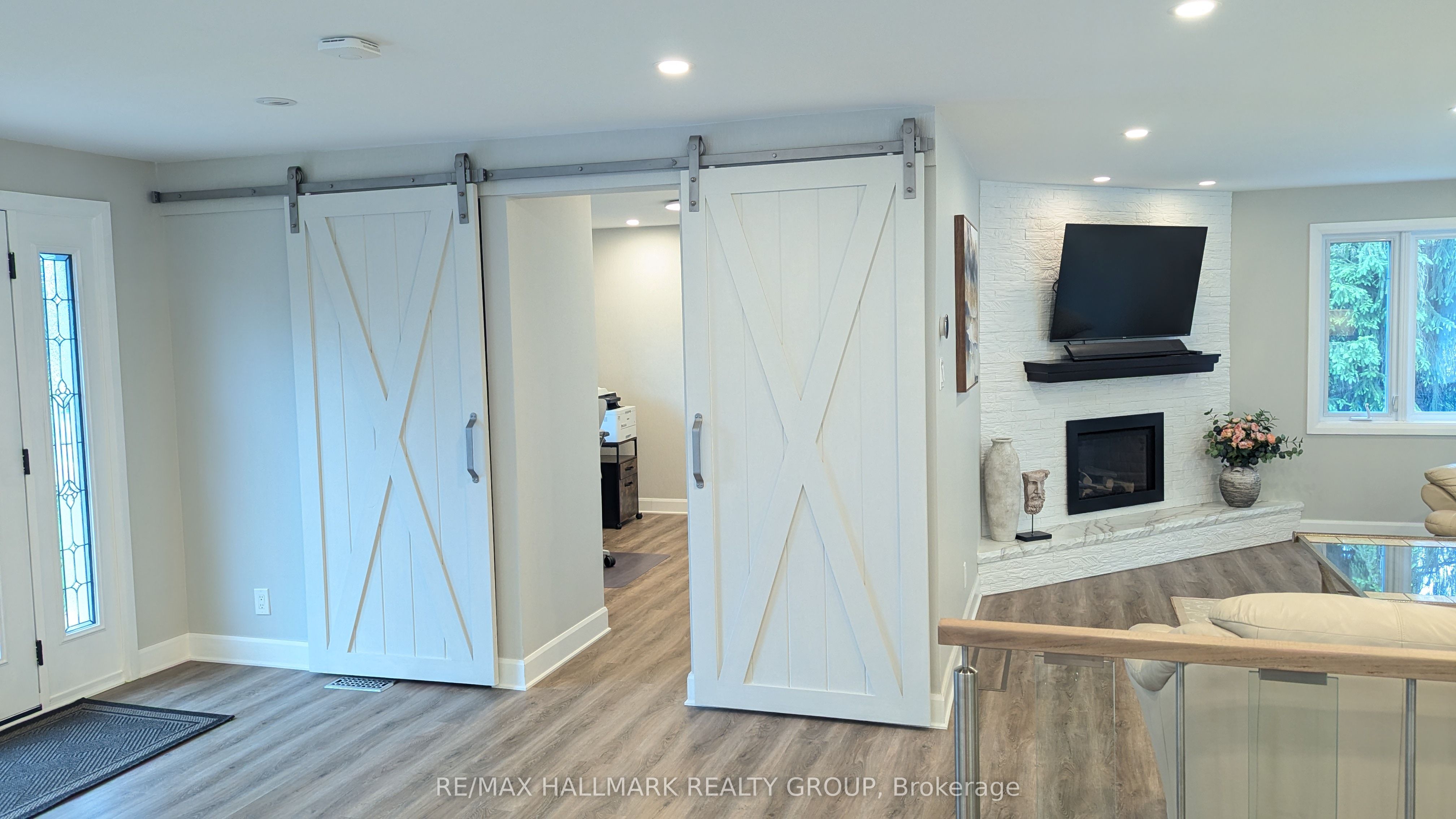 13 Bathurst Street Property Photo 4