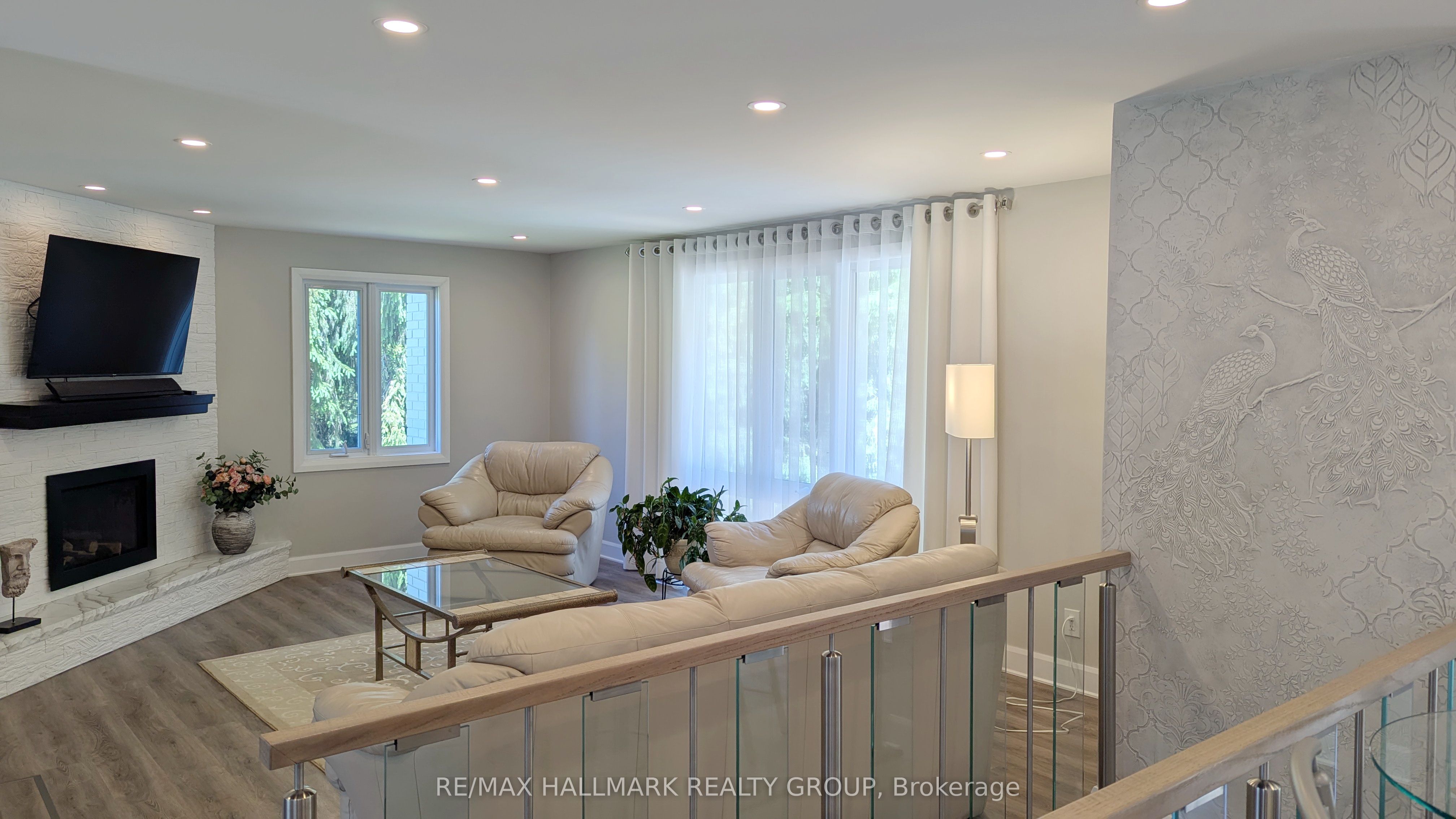 13 Bathurst Street Property Photo 9