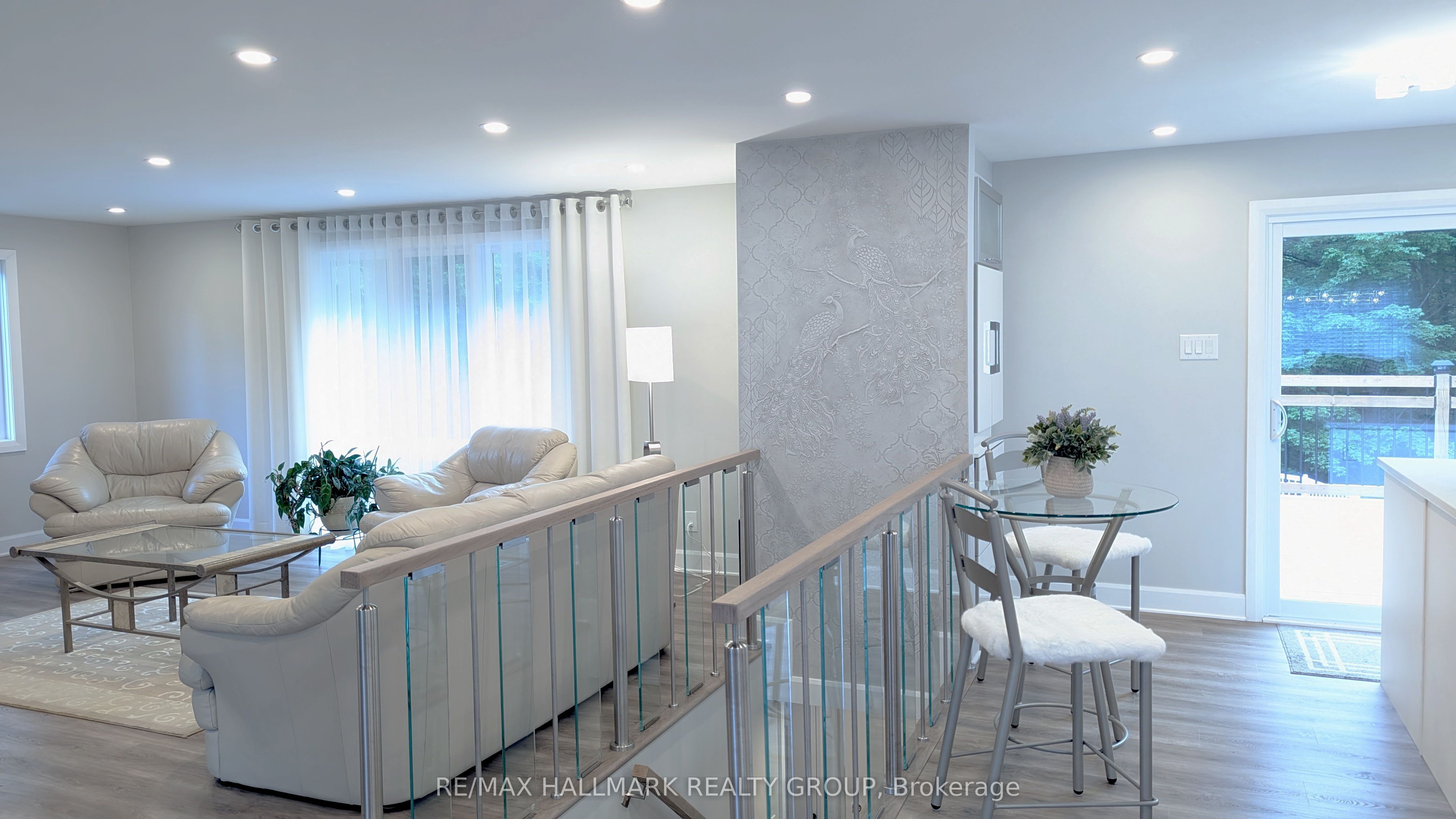 13 Bathurst Street Property Photo 10