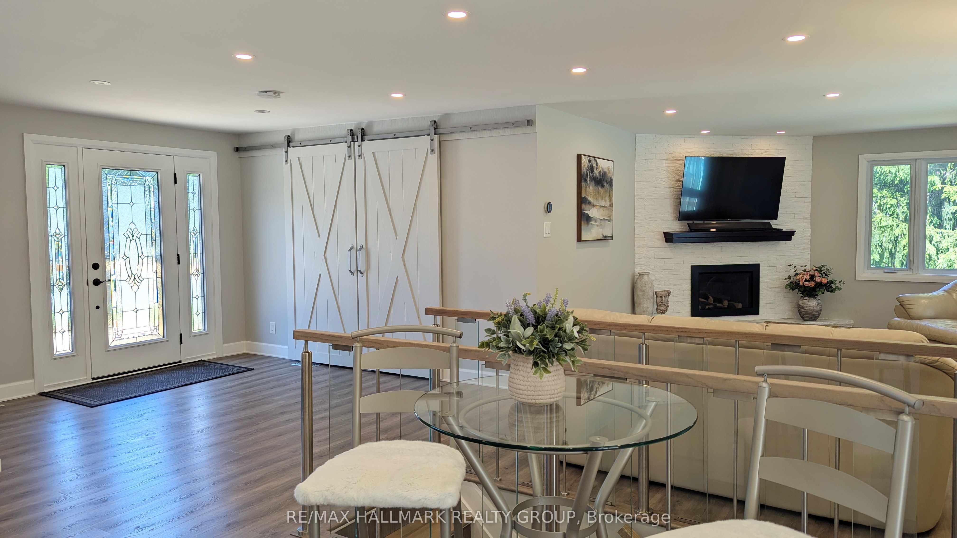 13 Bathurst Street Property Photo 12