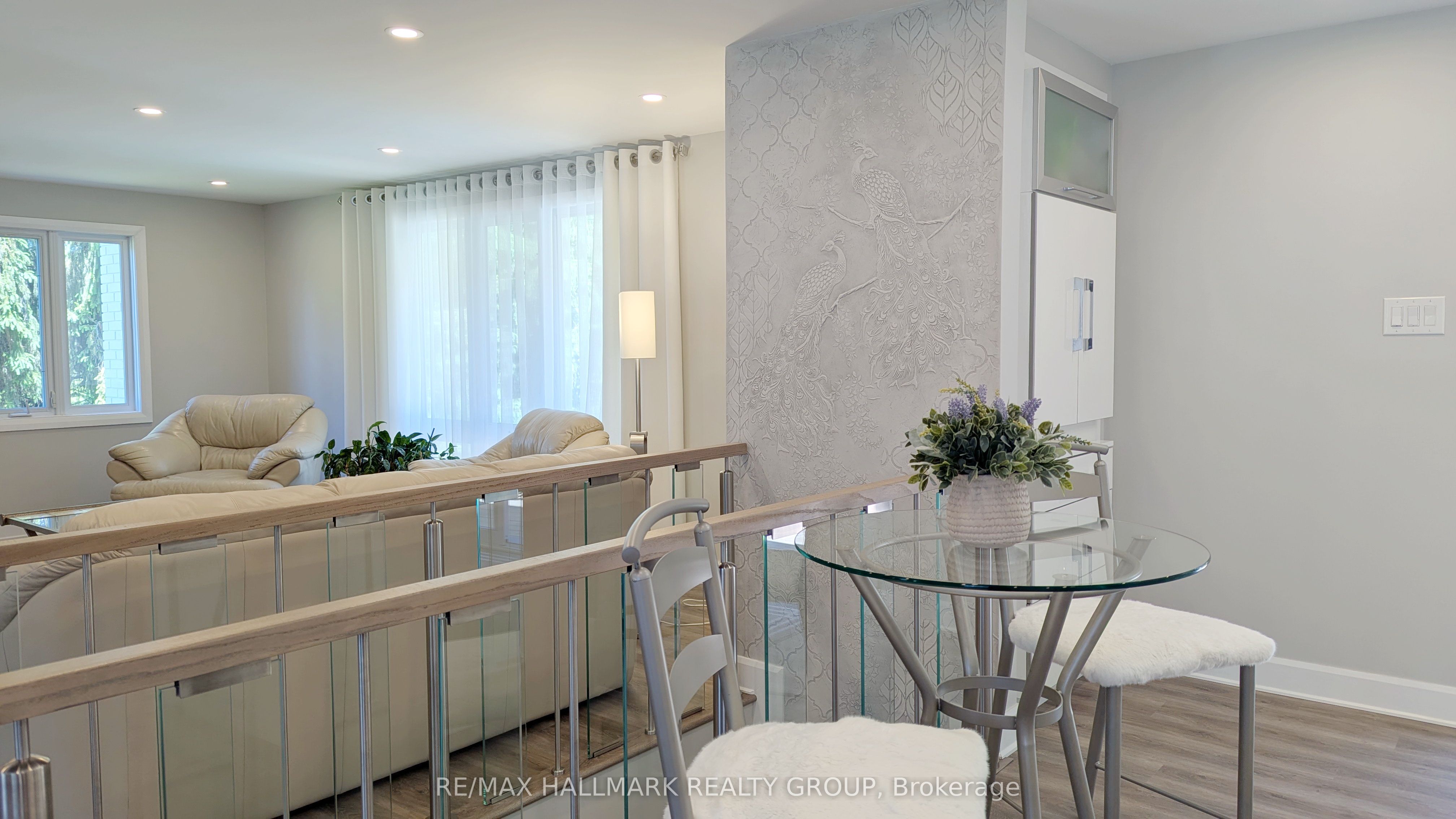 13 Bathurst Street Property Photo 13