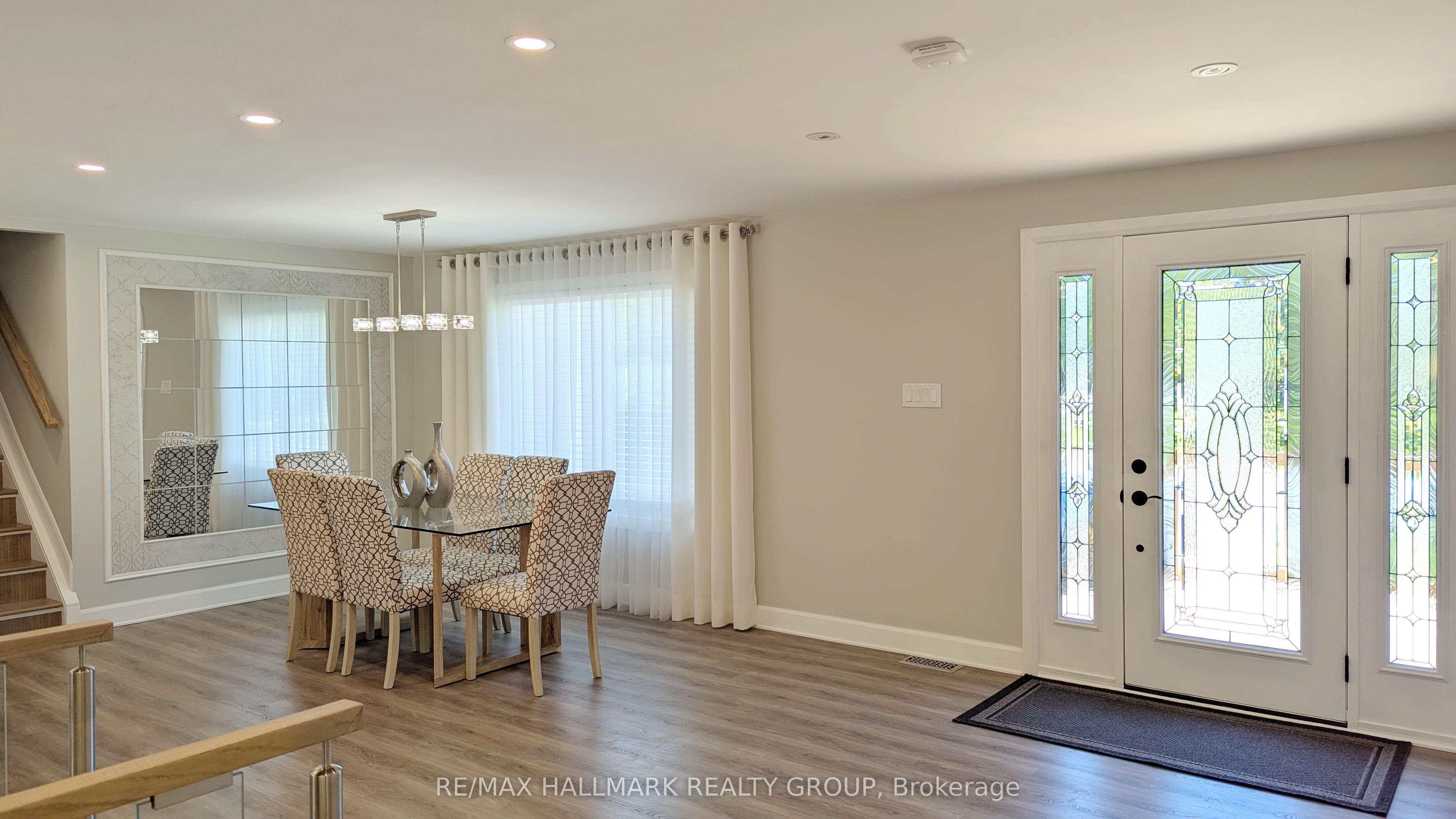 13 Bathurst Street Property Photo 17