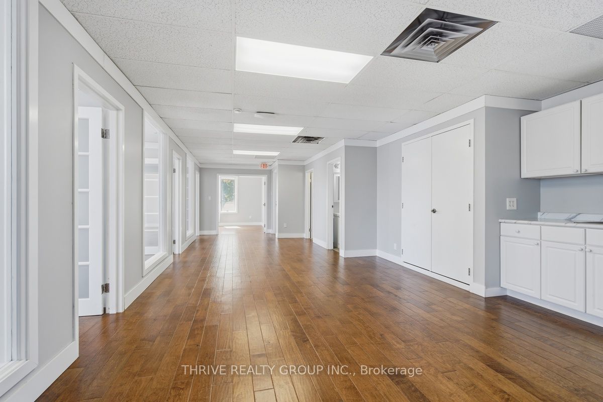 426 Third Street Upper Property Photo 5