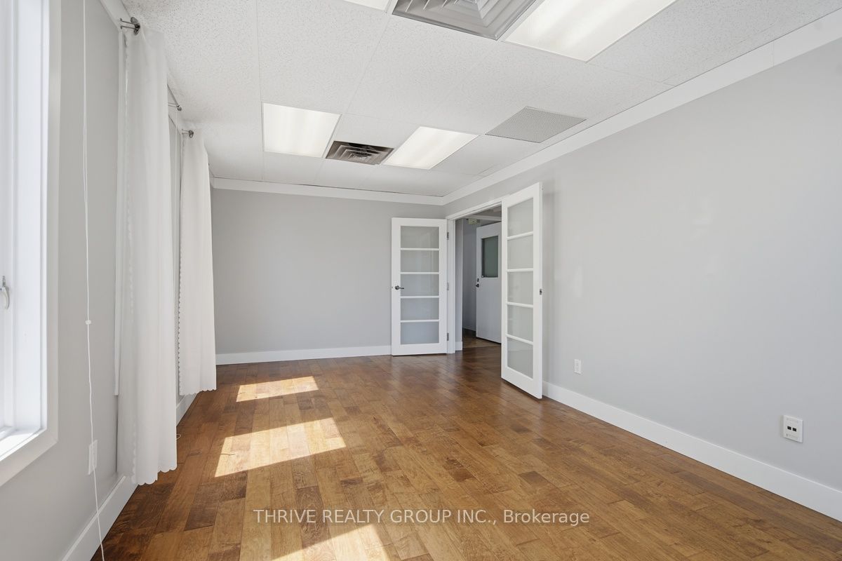426 Third Street Upper Property Photo 11