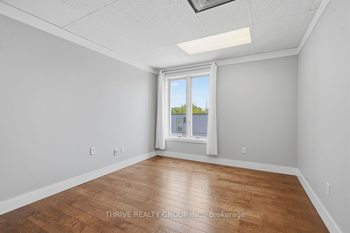 426 Third Street Upper Property Photo 15
