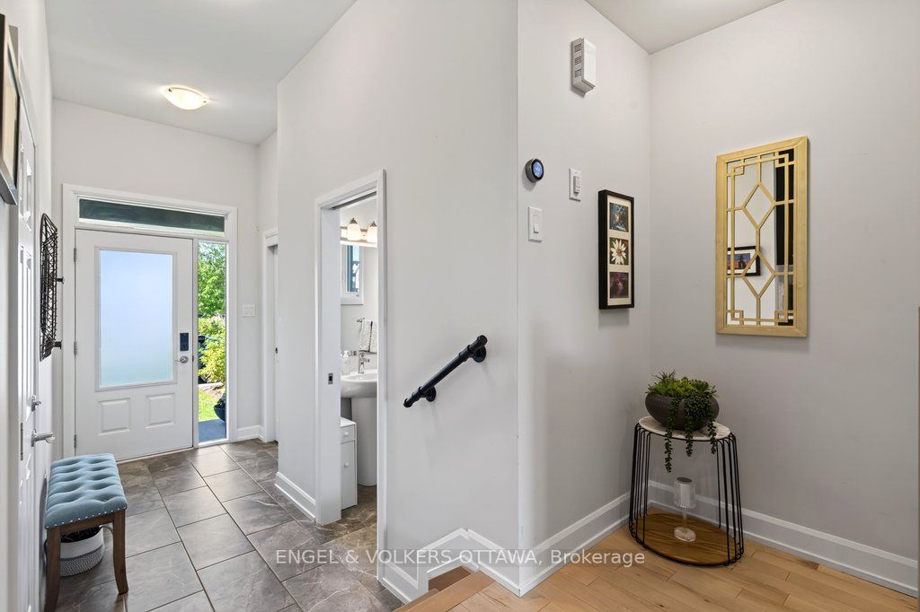 413 Premiere Lane Property Photo 4