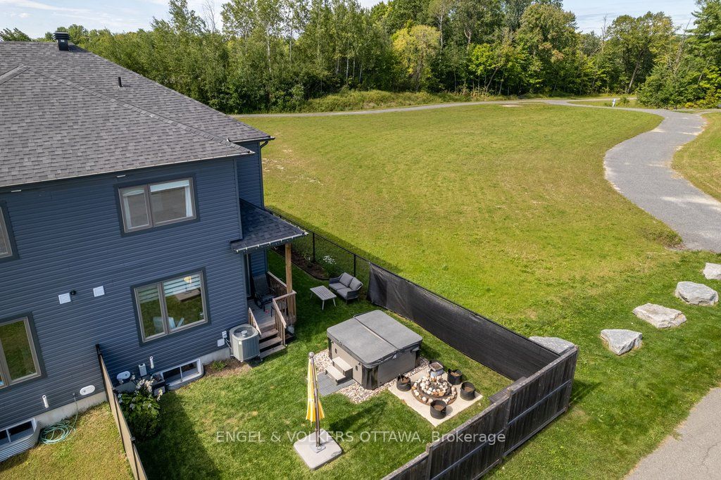 413 Premiere Lane Property Photo 37