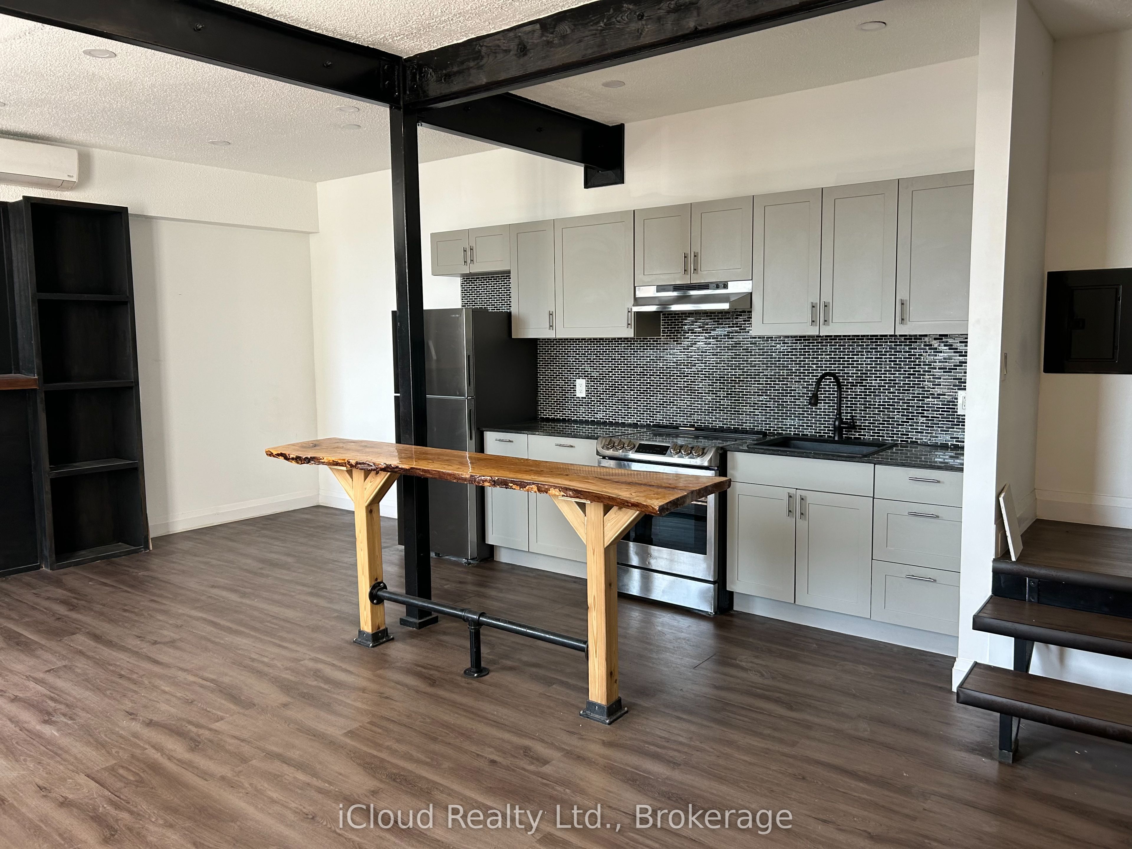 7 Foundry Street 12 Property Photo 1