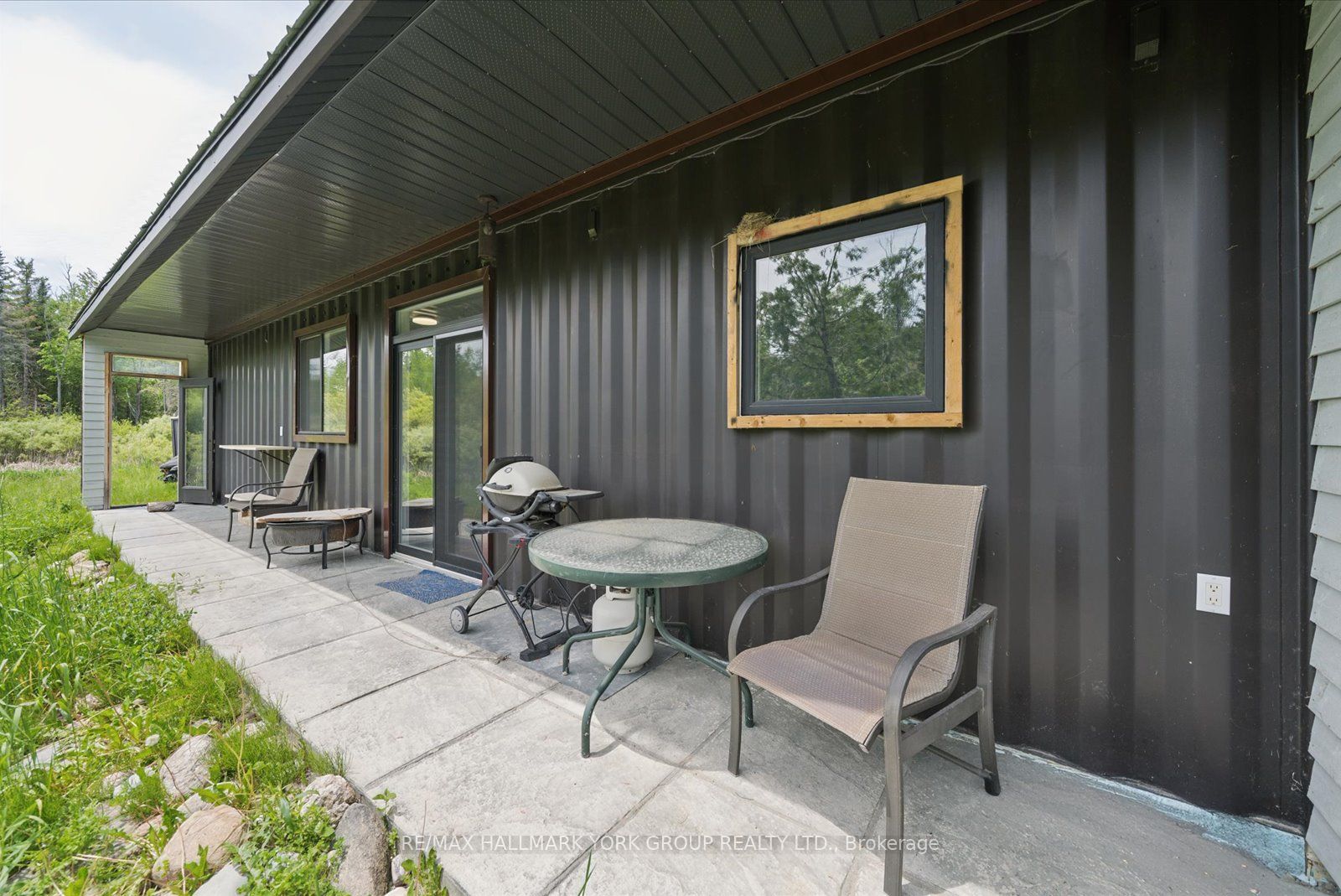 755 Country Lane Property Photo 6