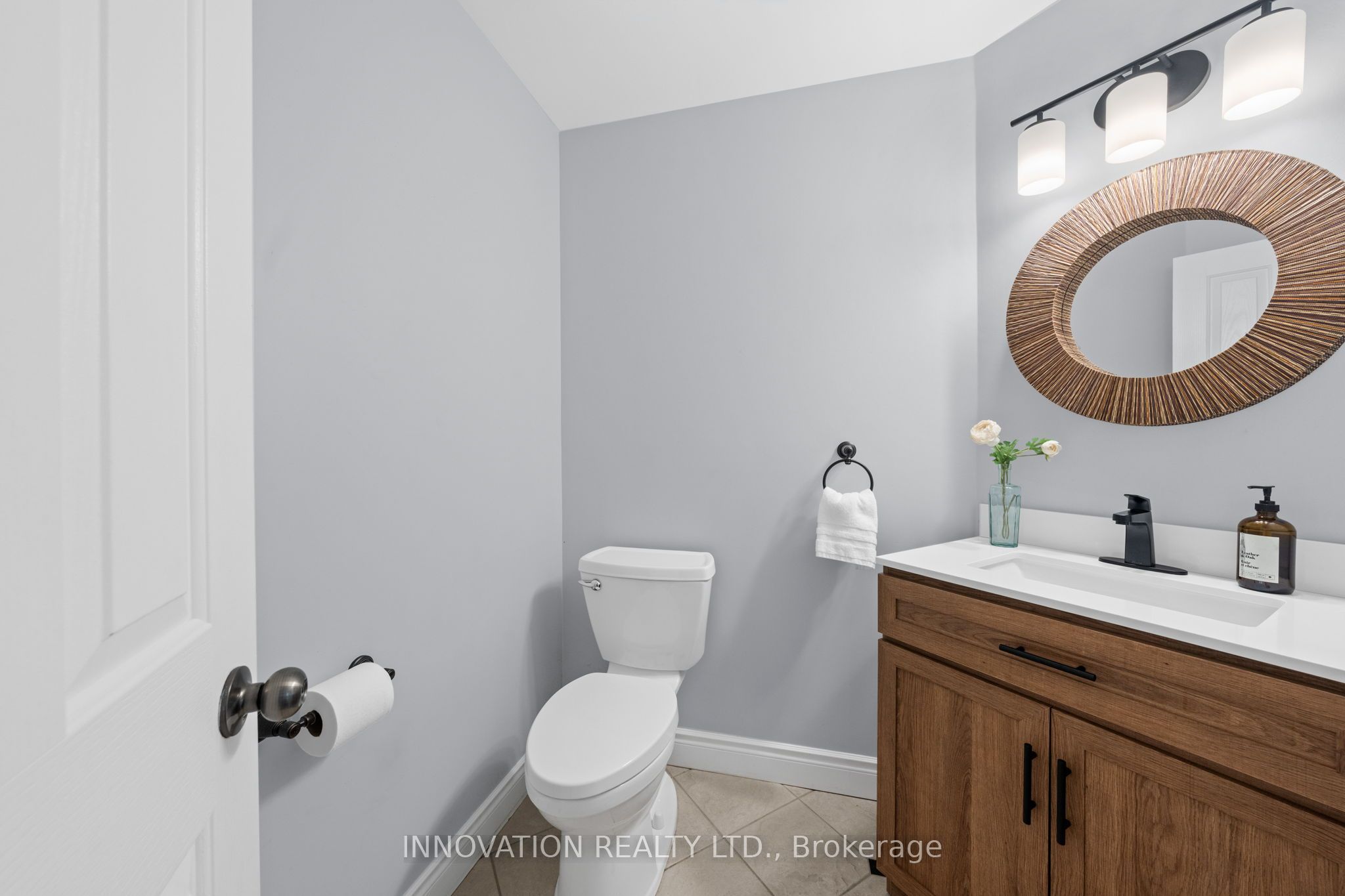 1575 Landel Drive N Property Photo 14