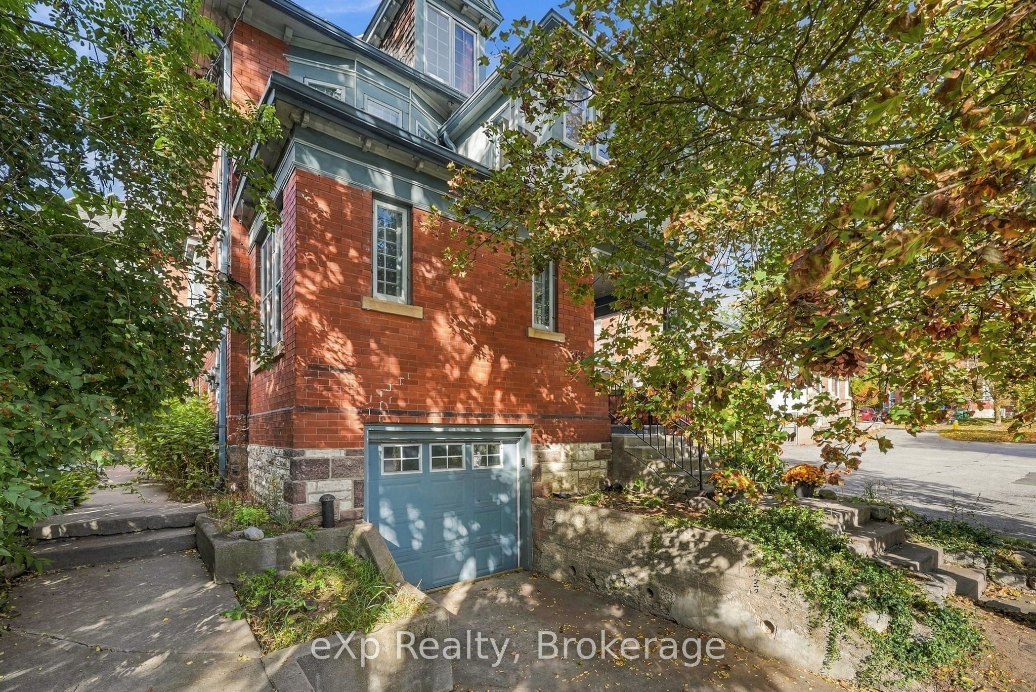 385 Stewart Street Property Photo 1