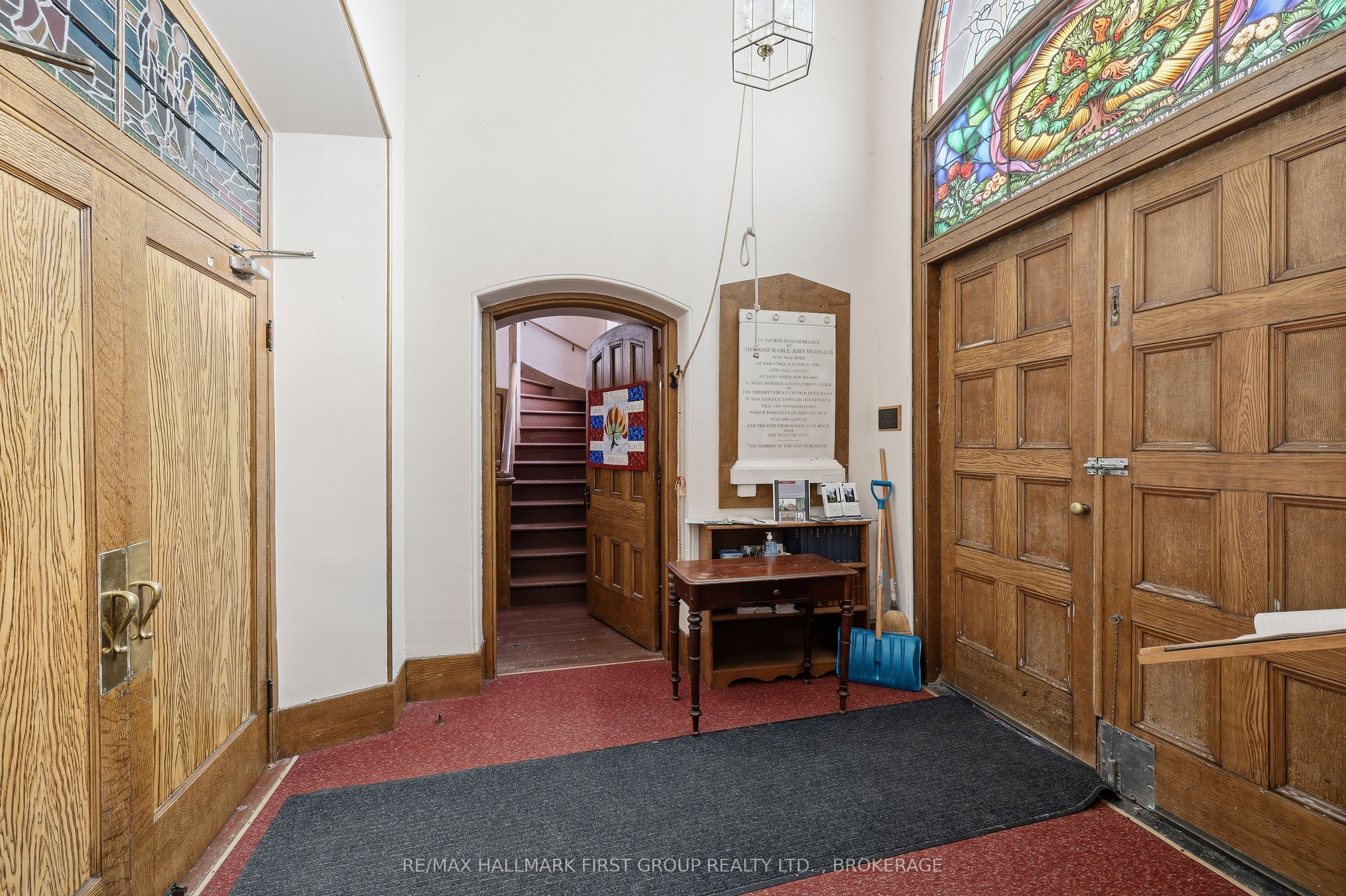 175 Stone Street S Property Photo 19
