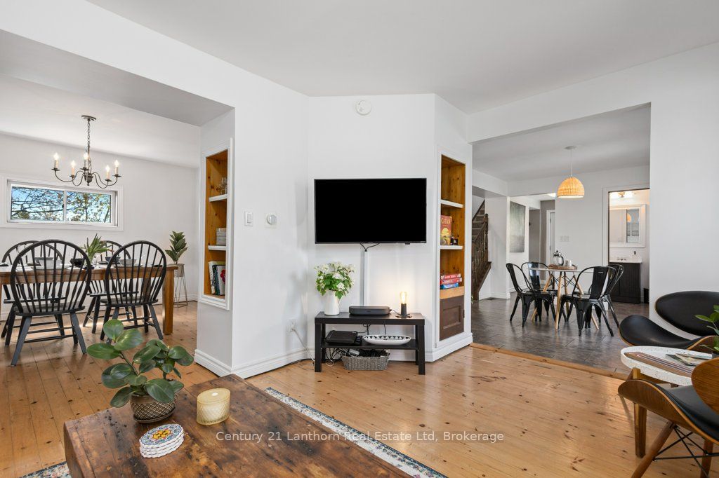 986 Black Road Property Photo 17