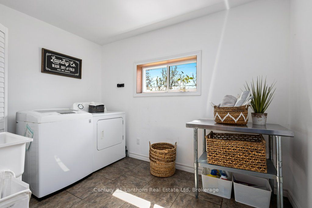 986 Black Road Property Photo 21