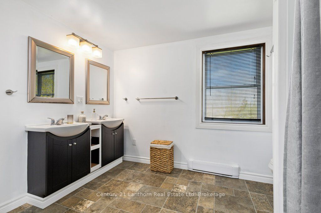 986 Black Road Property Photo 29