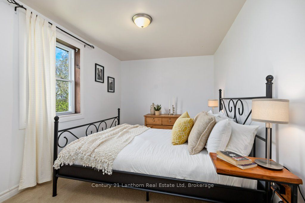 986 Black Road Property Photo 31