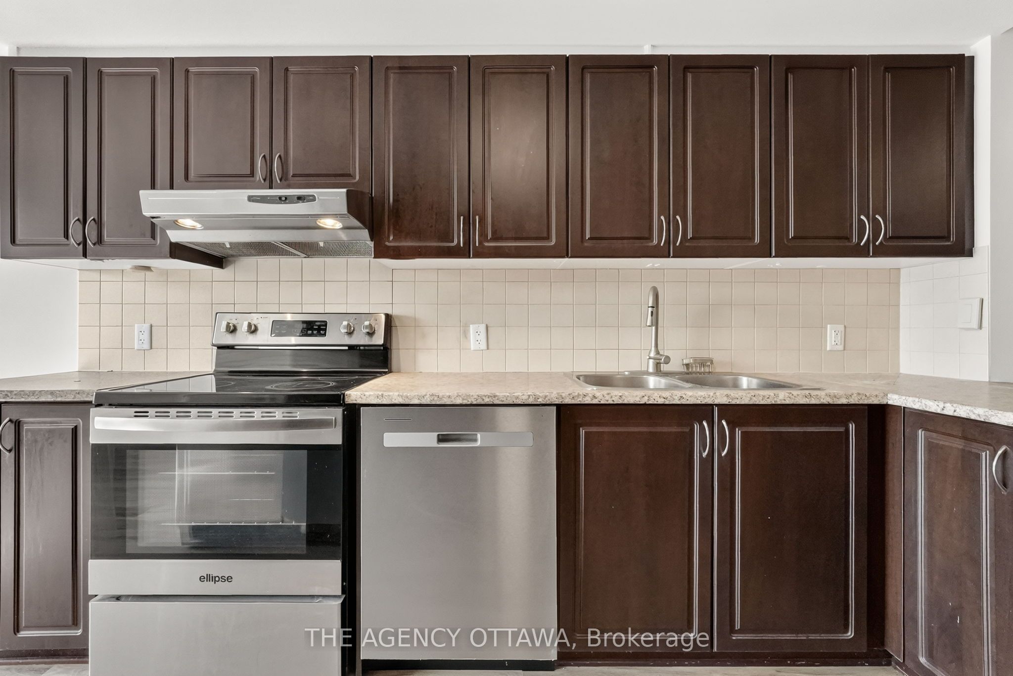 664 Chapman Mills Drive B Property Photo 16