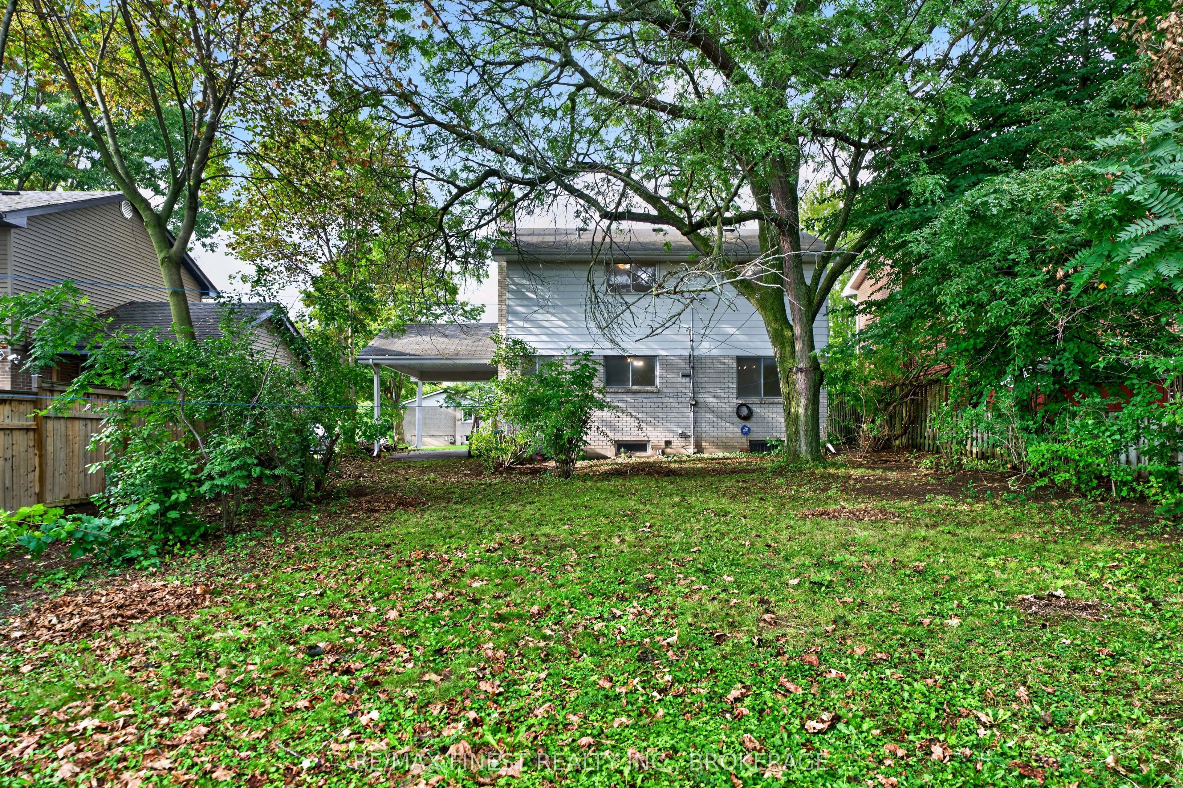 92 Cliff Crescent Property Photo 7