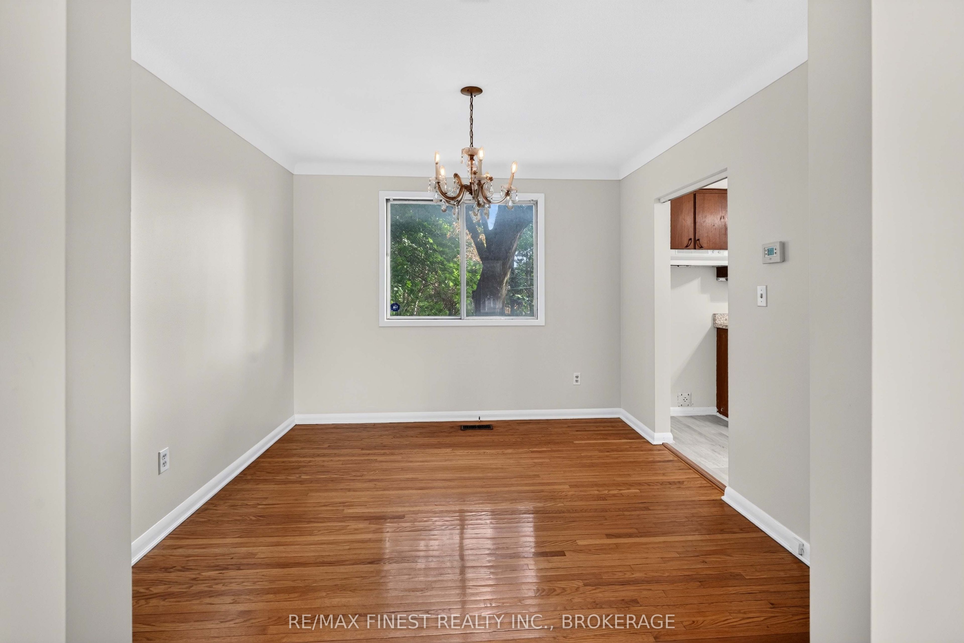 92 Cliff Crescent Property Photo 13